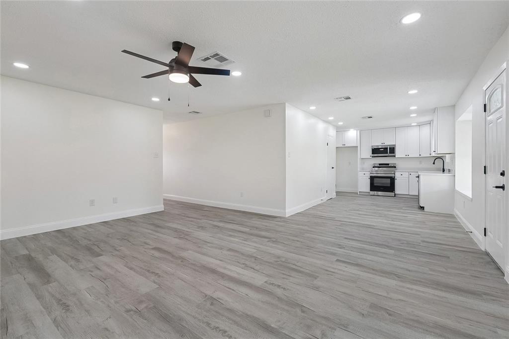 Photo 3 of Single family home for sale at 2476 Paige Janette Dr, Harvey, LA 70058 | MLS# 2577004 | Listing updated on 2026-09-16