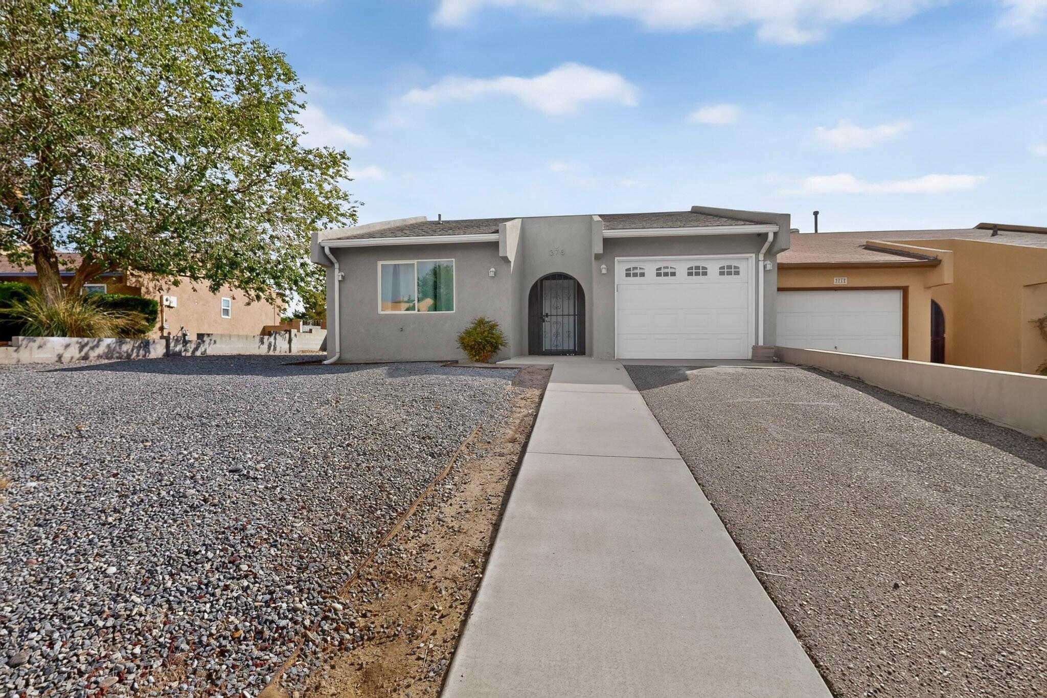 Photo 3 of Single family home for sale at 375 Wagon Train Dr Se, Rio Rancho, NM 87124 | MLS# 1111032 | Listing updated on 2026-09-16