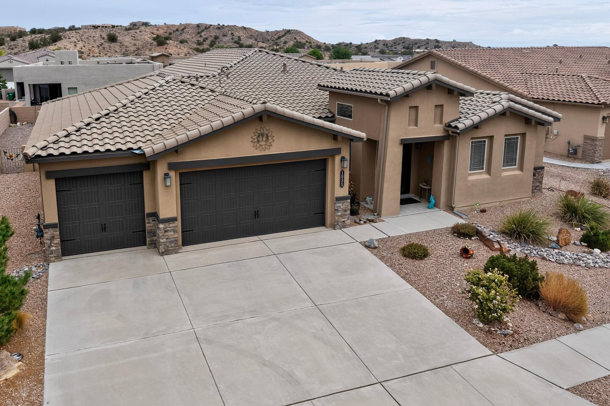 Photo 2 of Single family home for sale at 1835 Truchas Peak Trl Ne, Rio Rancho, NM 87144 | MLS# 1111043 | Listing updated on 2026-09-16