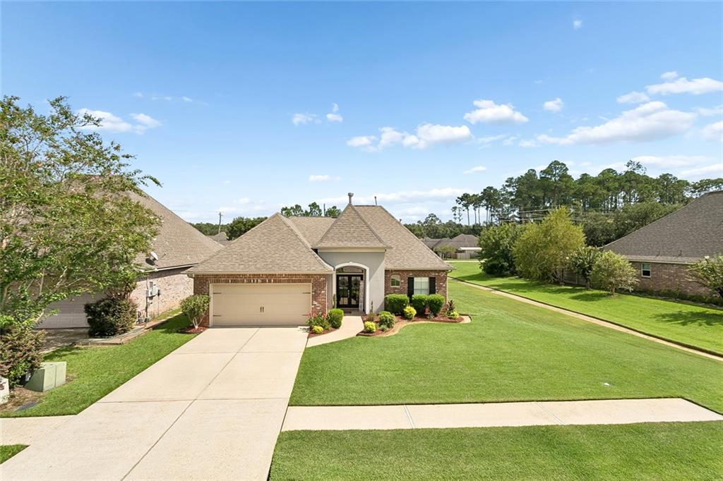 Photo 2 of Single family home for sale at 2365 Cours Carson St, Mandeville, LA 70448 | MLS# 2577058 | Listing updated on 2026-10-06