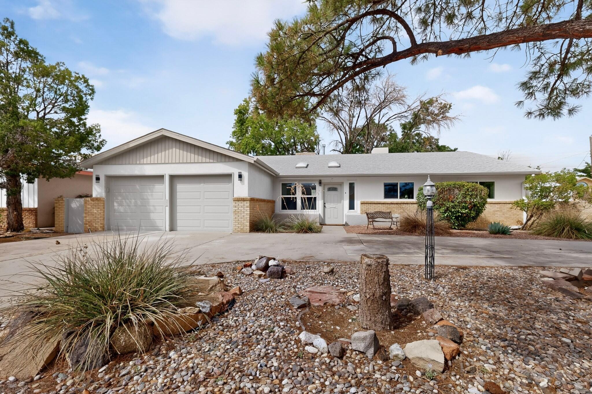 Single family home for sale at 421 N La Veta Dr NE, Albuquerque, NM 87108 | MLS# 1111066