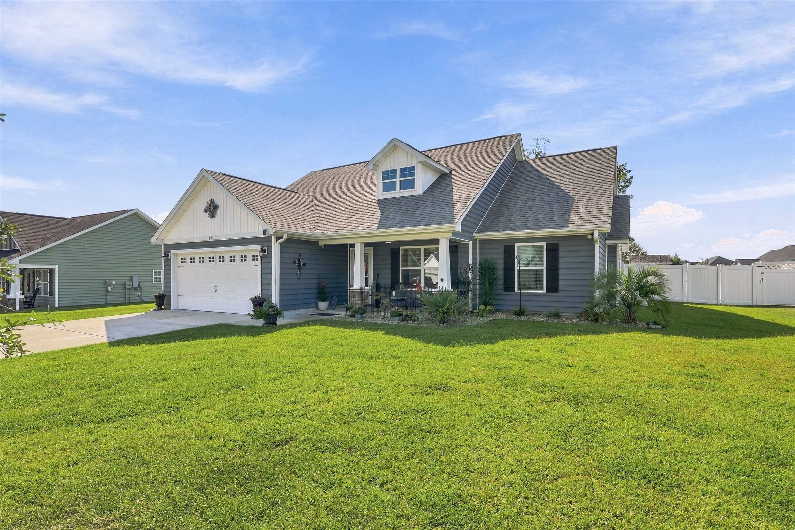 Photo 3 of Single family home for sale at 221 Penn Cir, Galivants Ferry, SC 29544 | MLS# 2622936 | Listing updated on 2026-09-17