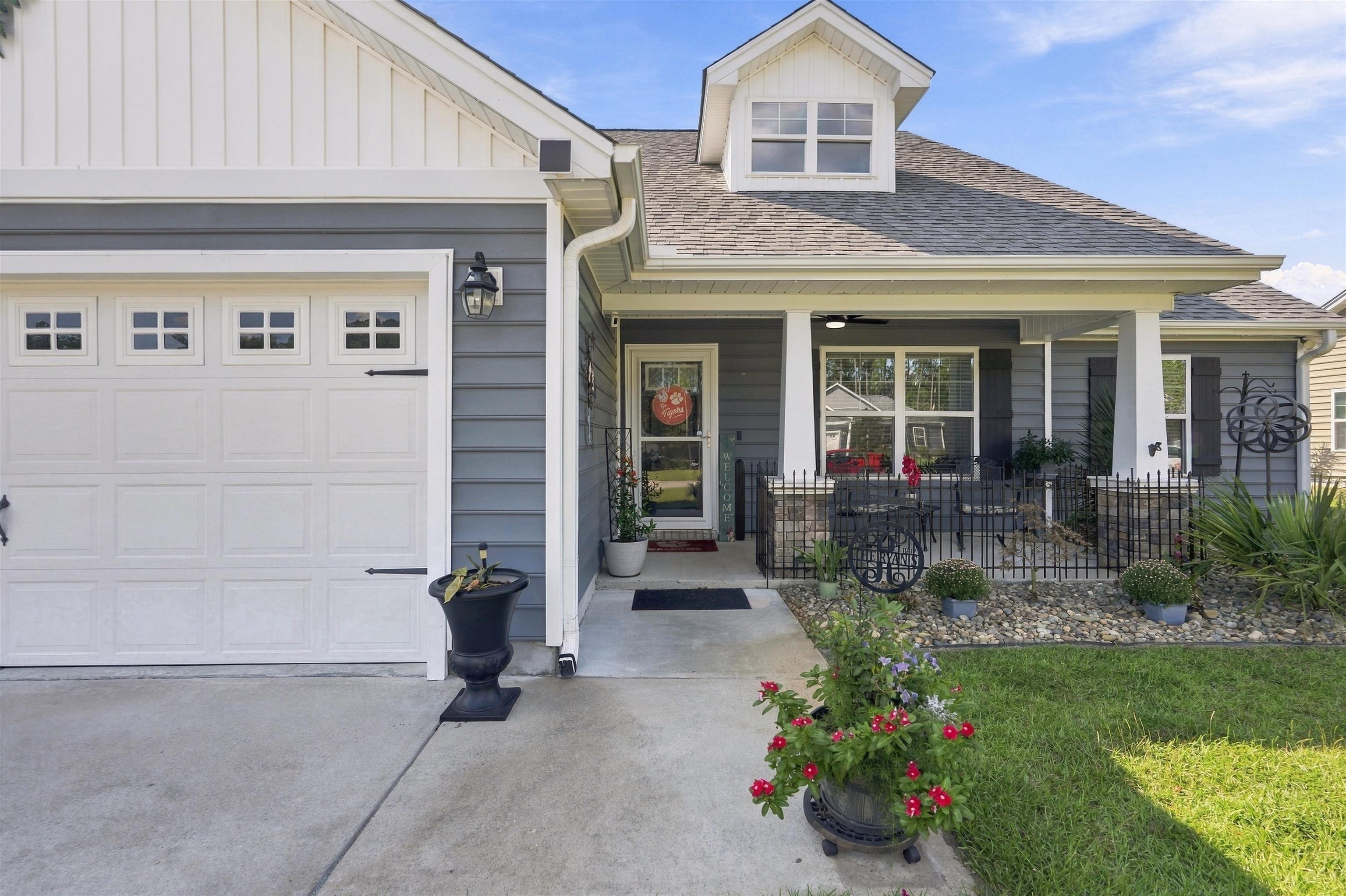 Photo 4 of Single family home for sale at 221 Penn Cir, Galivants Ferry, SC 29544 | MLS# 2622936 | Listing updated on 2026-09-17