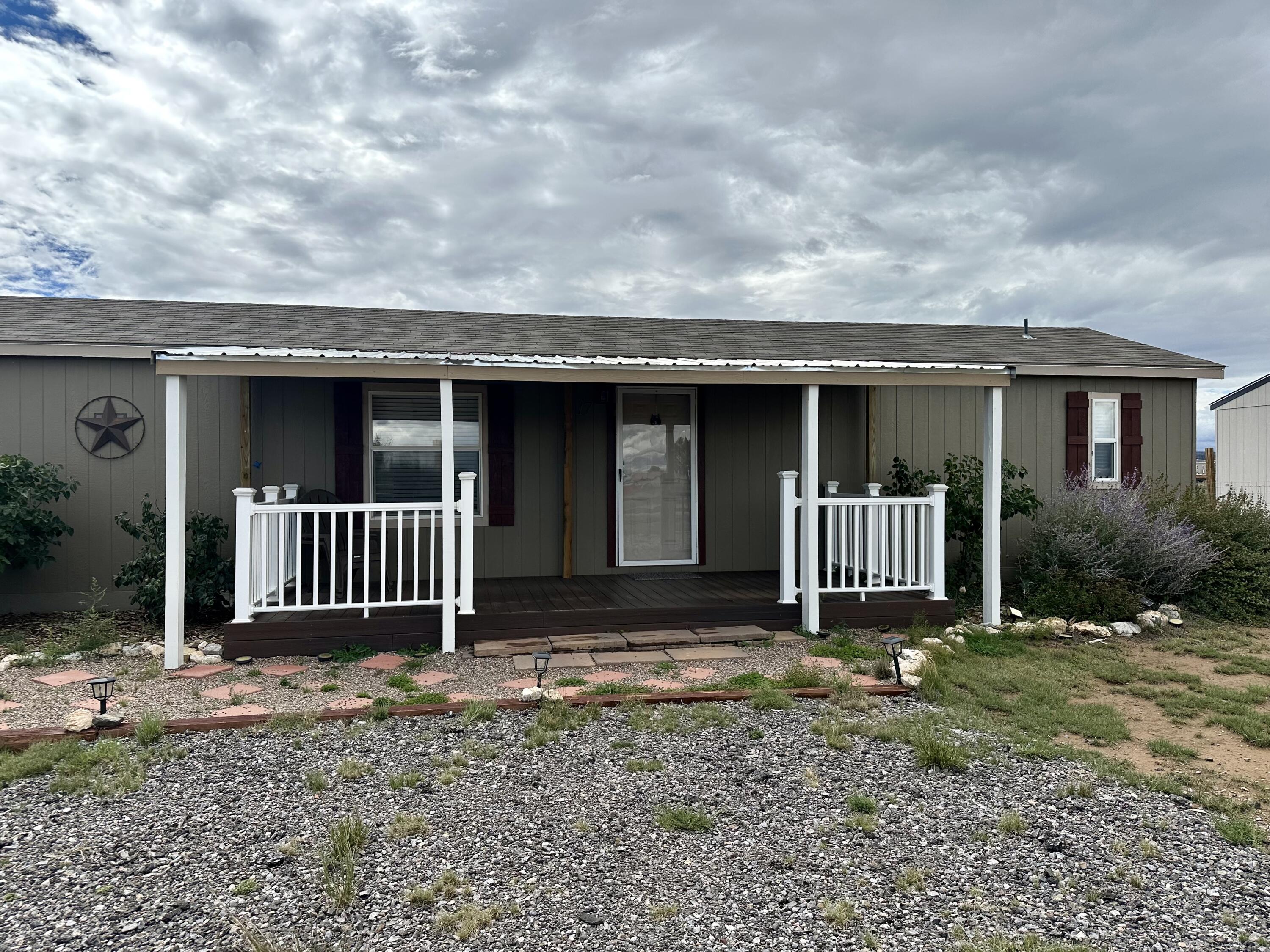 Photo 3 of Manufactured home for sale at 17 Capitan St, Moriarty, NM 87035 | MLS# 1111094 | Listing updated on 2026-10-03