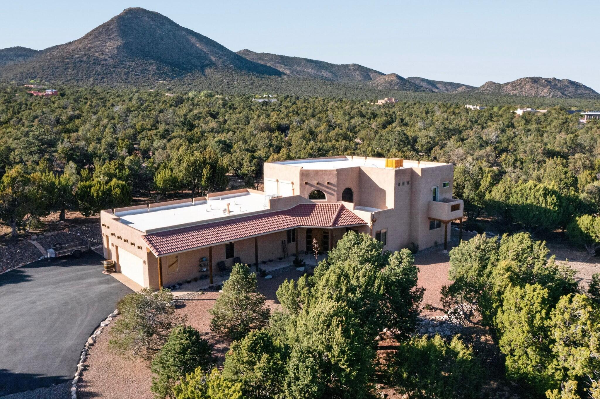 7 Pinon Grande, Edgewood