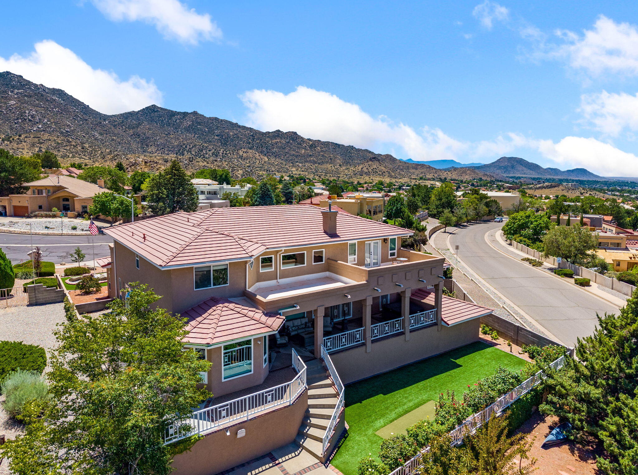 Photo 3 of Sale Pending at 1547 Libia St Ne, Albuquerque, NM 87112 | MLS# 1111108 | Listing updated on 2026-10-01