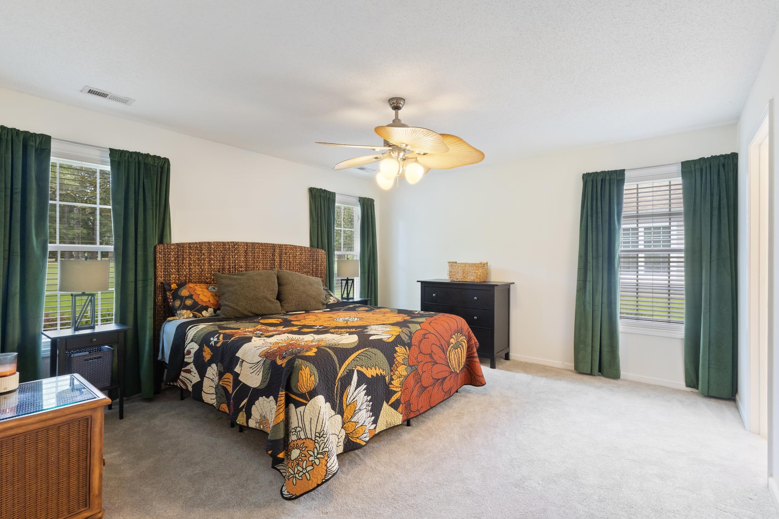 4504 Greenbriar Dr. 