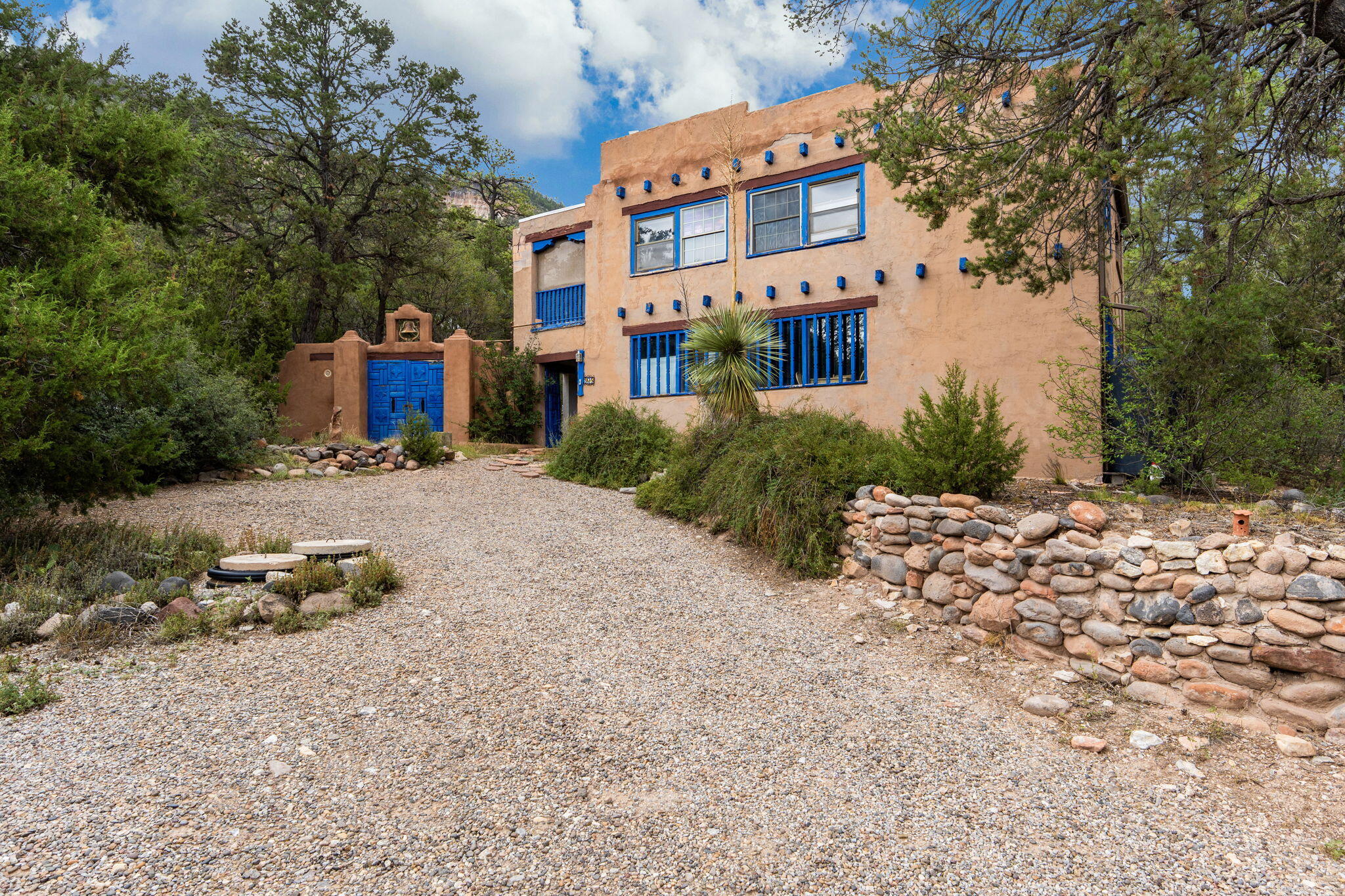 Photo 3 of Single family home for sale at 575 Redondo Rd, Jemez Springs, NM 87025 | MLS# 1111111 | Listing updated on 2026-09-18