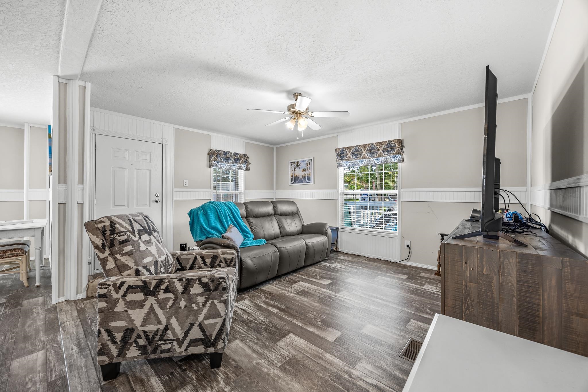 Photo 3 of Manufactured home for sale at 601 6th Avenue S, Myrtle Beach, SC 29577 | MLS# 2623036 | Listing updated on 2026-09-19