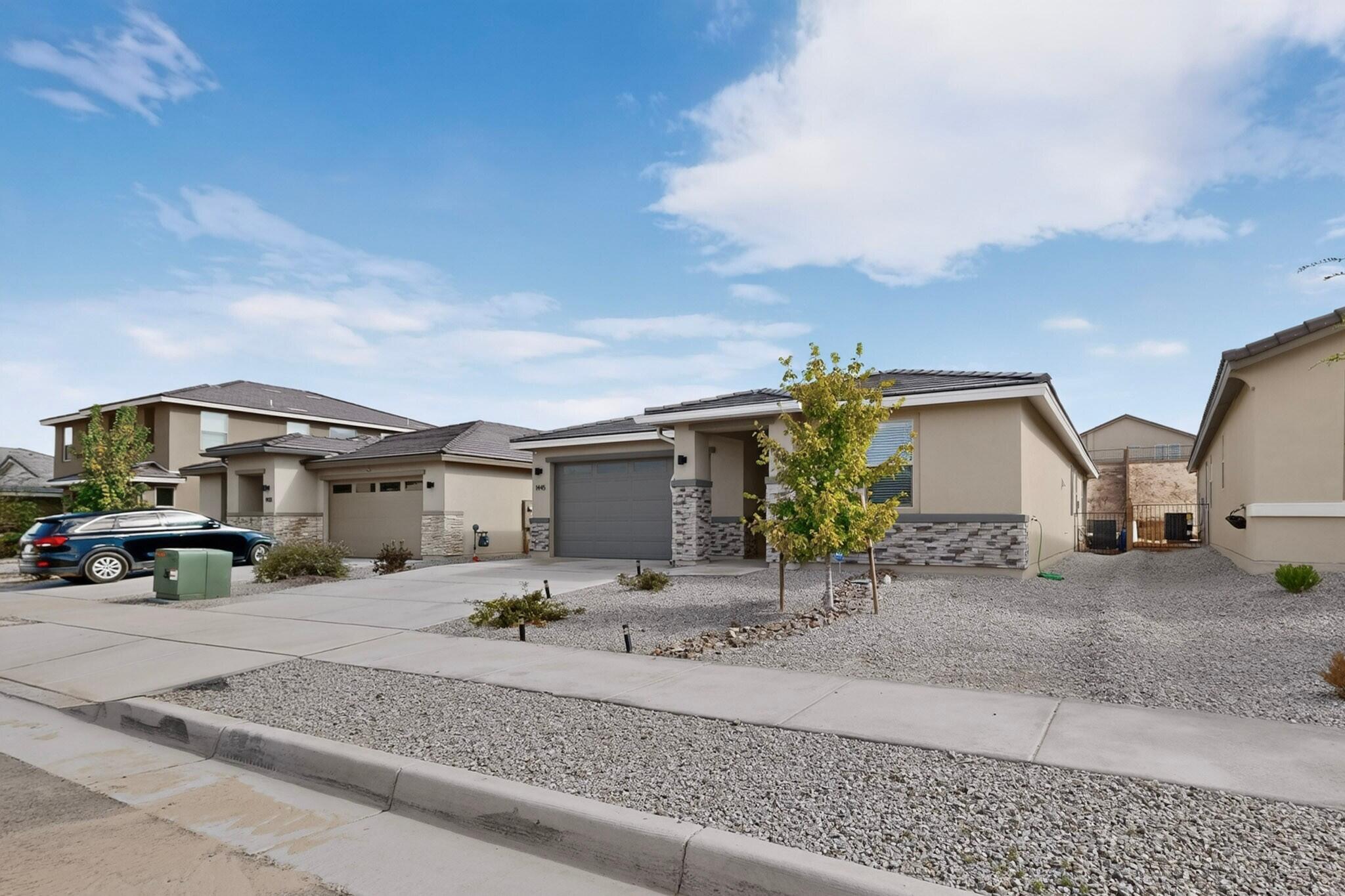 Photo 2 of Single family home for sale at 1445 Valle De Colores St NW, Los Lunas, NM 87031 | MLS# 1111041 | Listing updated on 2026-09-18