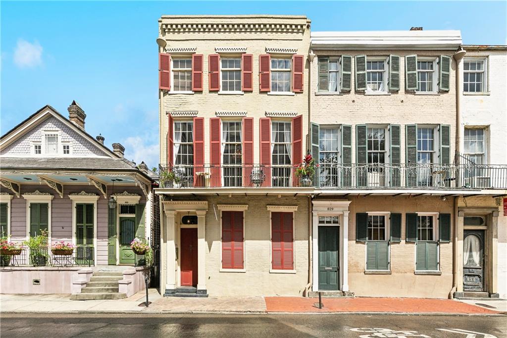Condo for sale at 827 Burgundy St #C, New Orleans, LA 70116 | MLS# 2577935