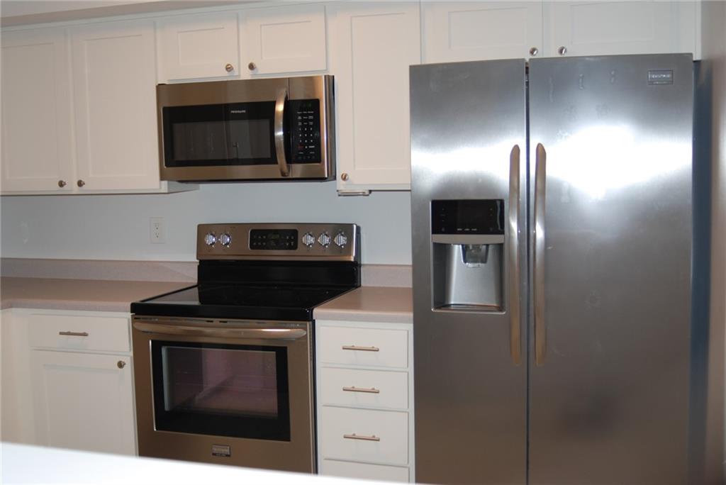 Photo 3 of Condo for sale at 2732 Whitney Pl #311, Metairie, LA 70002 | MLS# 2577936 | Listing updated on 2026-10-16