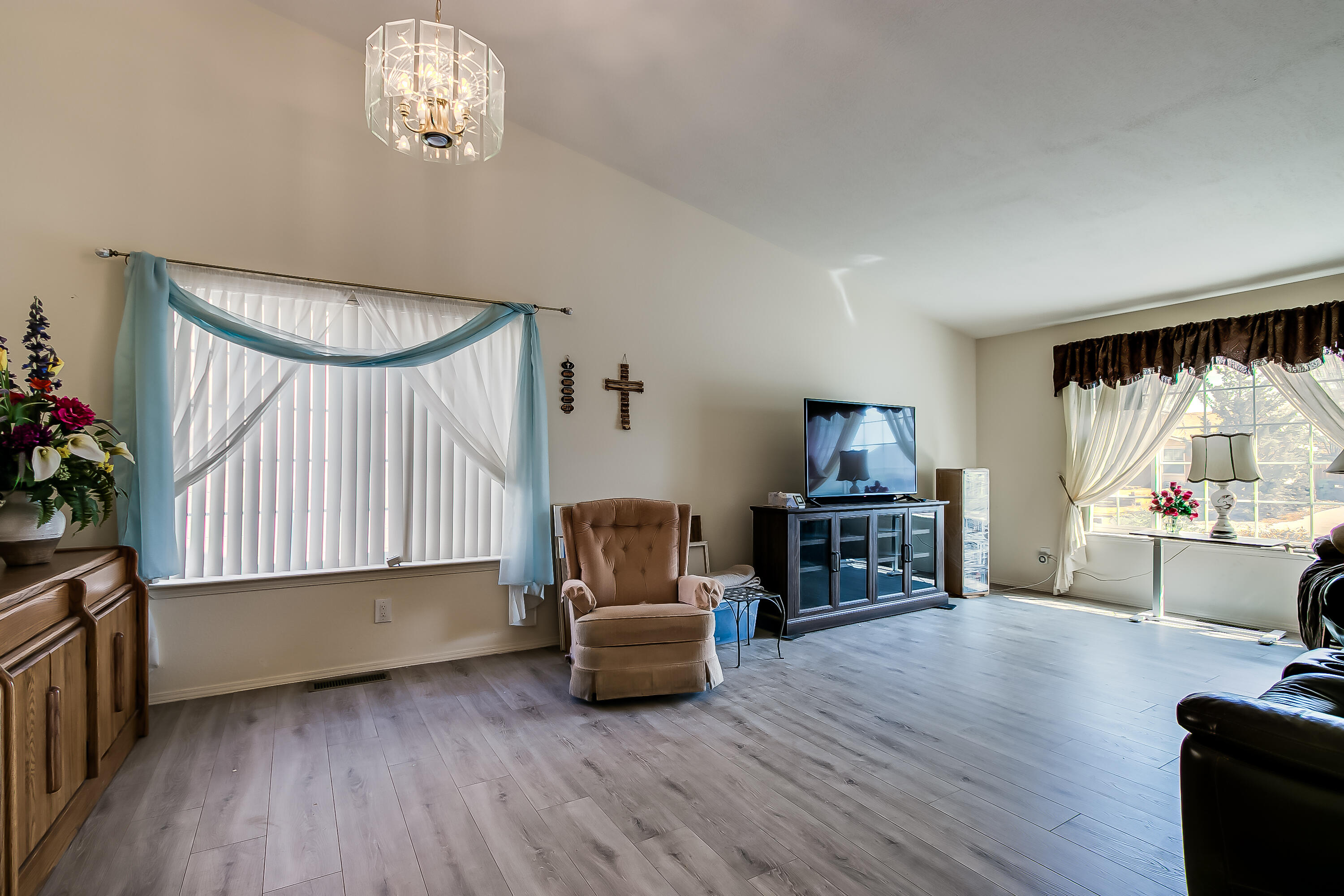 Photo 2 of Single family home for sale at 701 Chaps Rd SE, Rio Rancho, NM 87124 | MLS# 1111231 | Listing updated on 2026-09-23