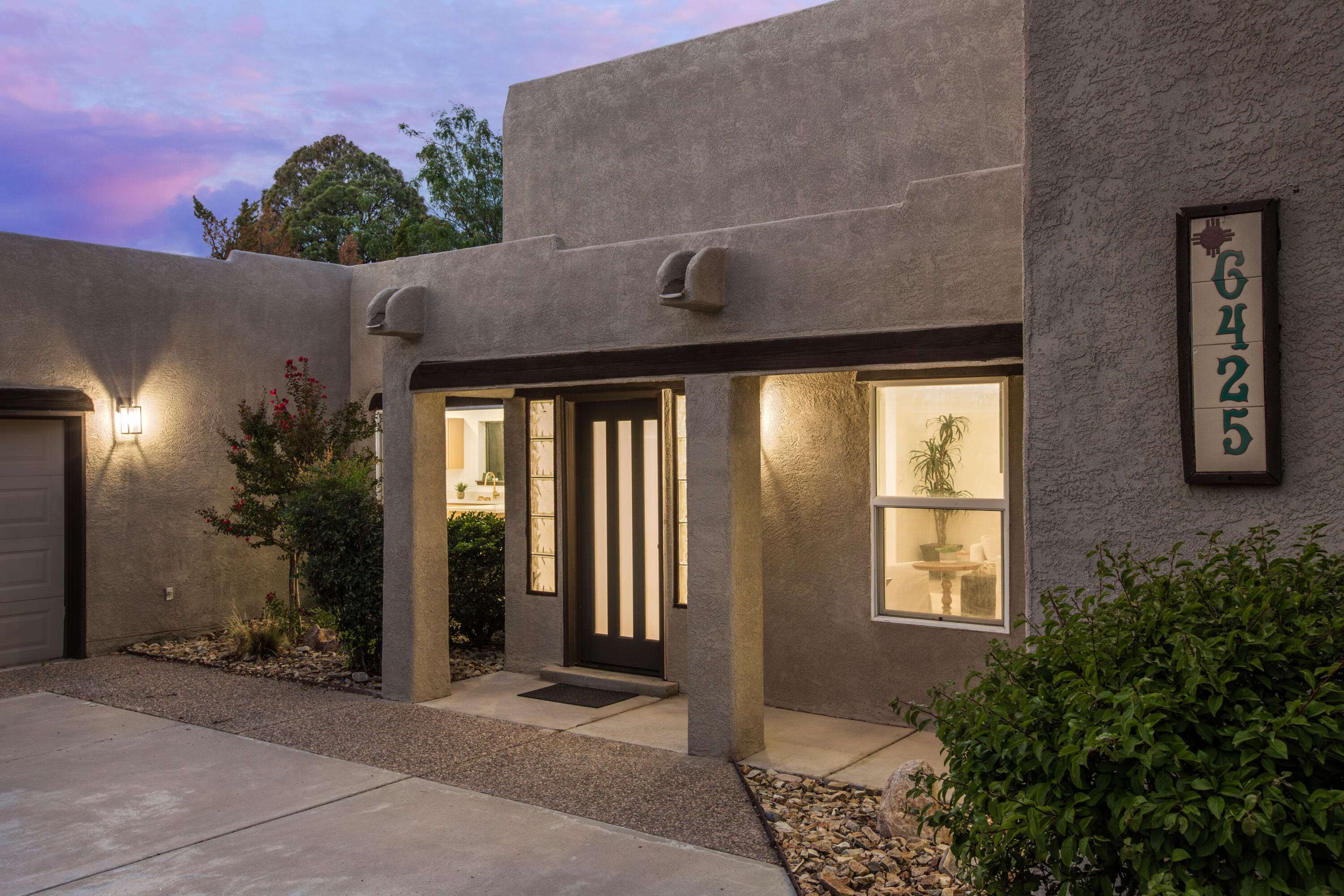 Photo 2 of Single family home for sale at 6425 Guadalupe Pl Nw, Los Ranchos, NM 87107 | MLS# 1111247 | Listing updated on 2026-09-25