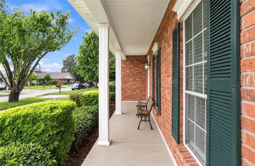 Photo 3 of Single family home for sale at 3017 Tolmas Dr, Metairie, LA 70002 | MLS# 2578046 | Listing updated on 2026-10-09