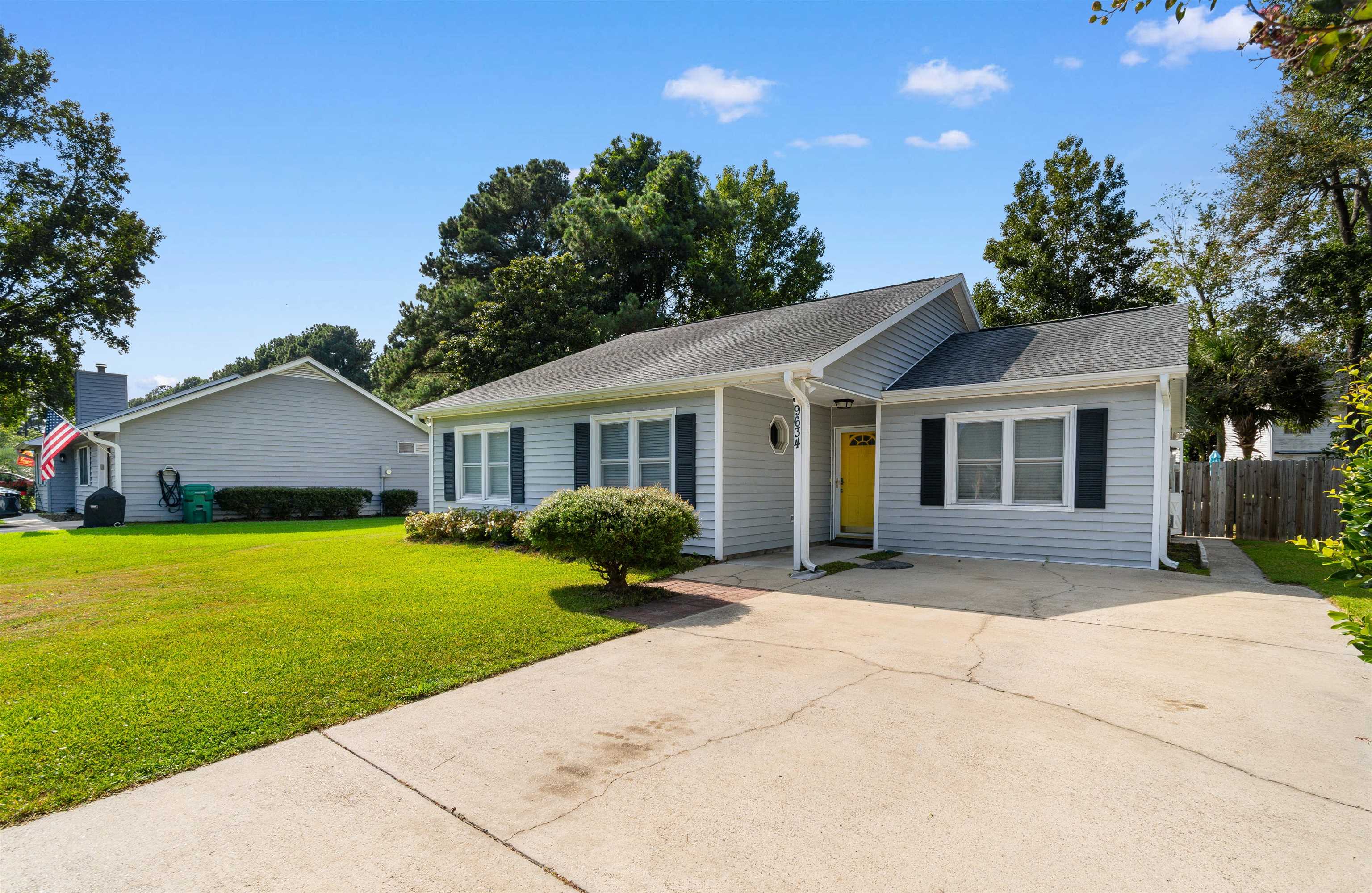Photo 3 of Single family home for sale at 9634 Kings Grant Dr, Murrells Inlet, SC 29576 | MLS# 2623256 | Listing updated on 2026-09-21