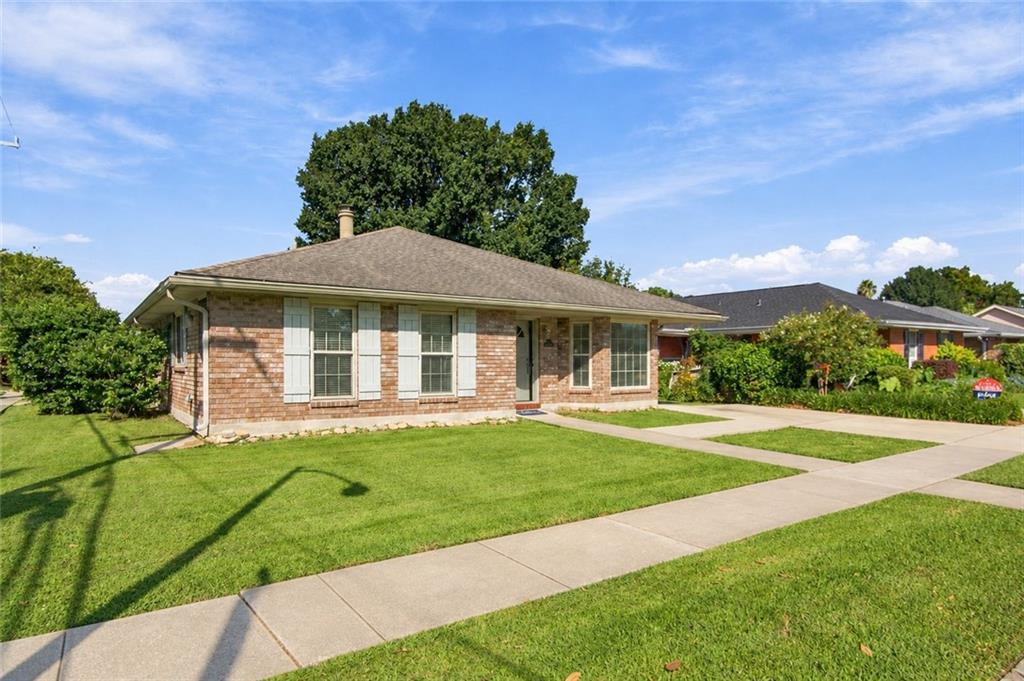 Photo 2 of Single family home for sale at 3800 Napoli Dr, Metairie, LA 70002 | MLS# 2577720 | Listing updated on 2026-10-06