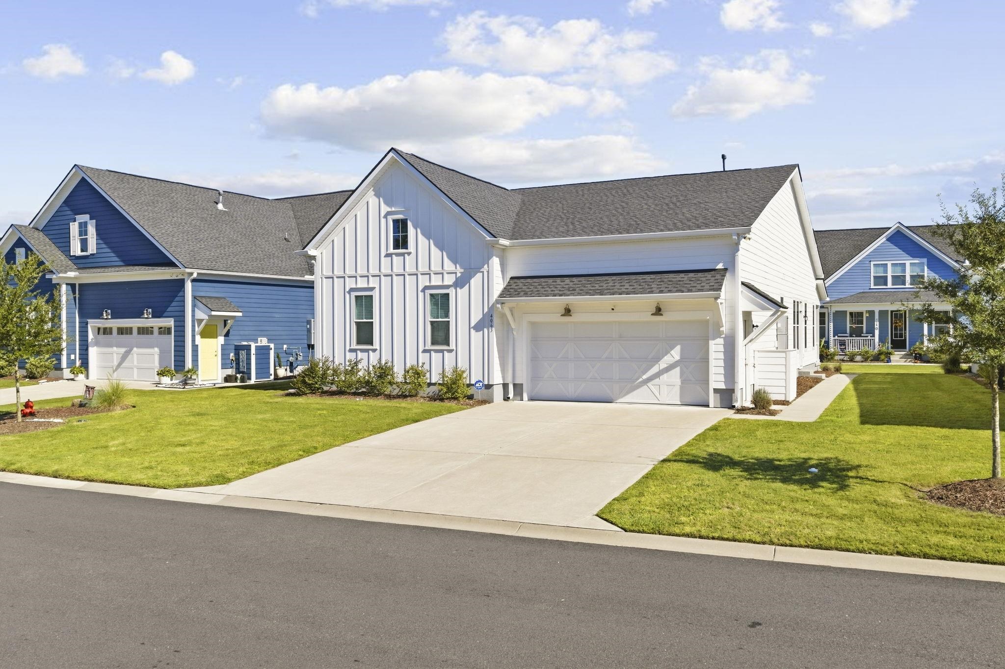 Photo 2 of Single family home for sale at 4063 Mckinney Dr, Murrells Inlet, SC 29576 | MLS# 2623268 | Listing updated on 2026-10-12