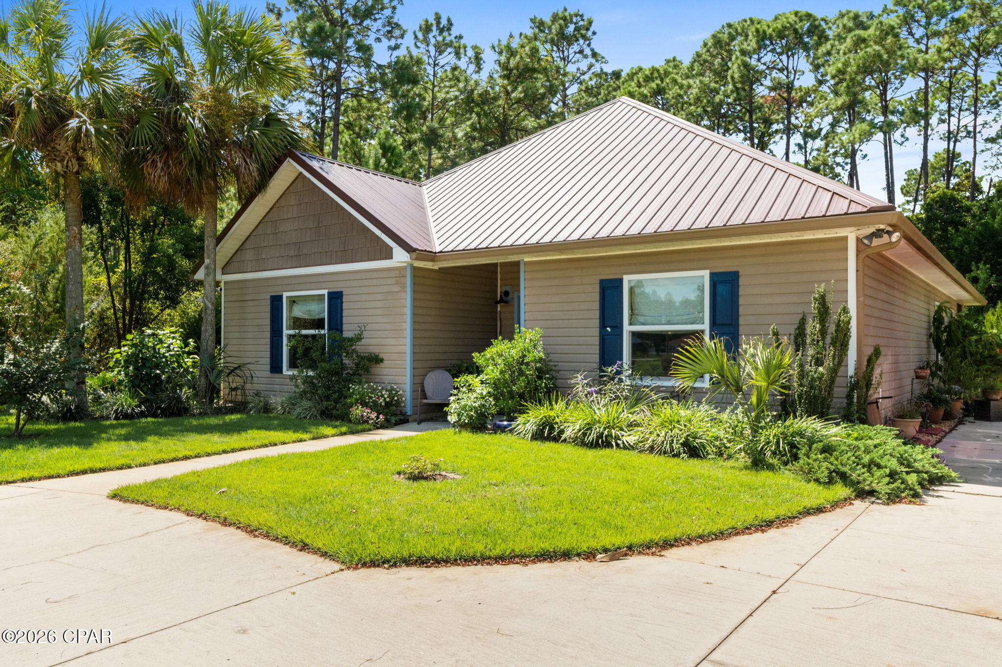 Photo 1 of Single family home for sale at 129 Betty Dr, Port Saint Joe, FL 32456 | MLS# 795651 | Listing updated on 2026-09-24