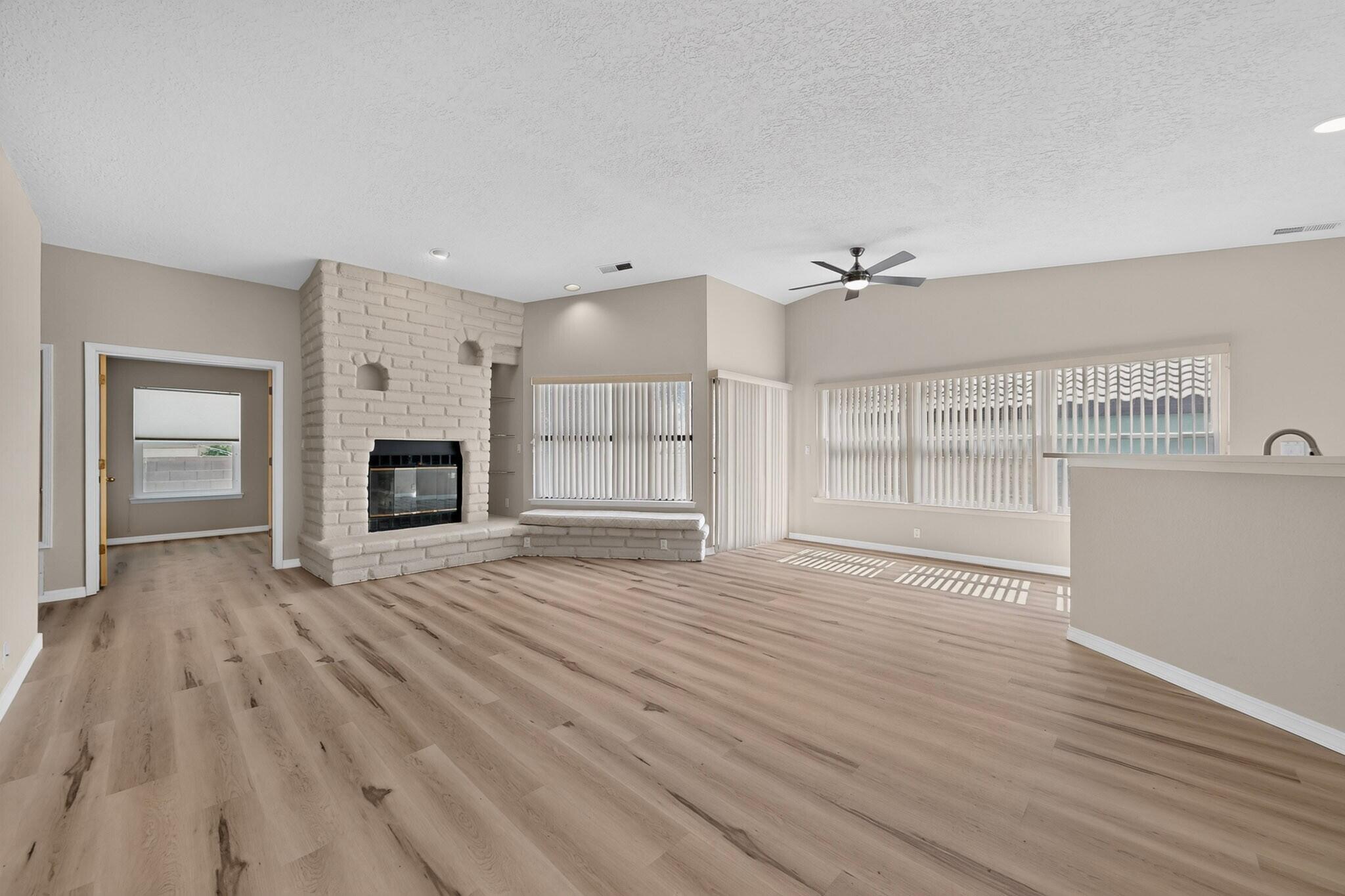 Photo 3 of Single family home for sale at 7804 Oakland Ave NE, Albuquerque, NM 87122 | MLS# 1111292 | Listing updated on 2026-09-25