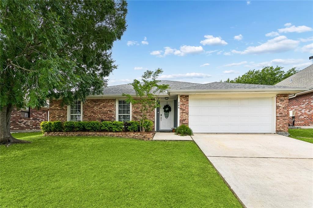 Photo 2 of Single family home for sale at 204 Charles Ct, Slidell, LA 70458 | MLS# 2578104 | Listing updated on 2026-10-08