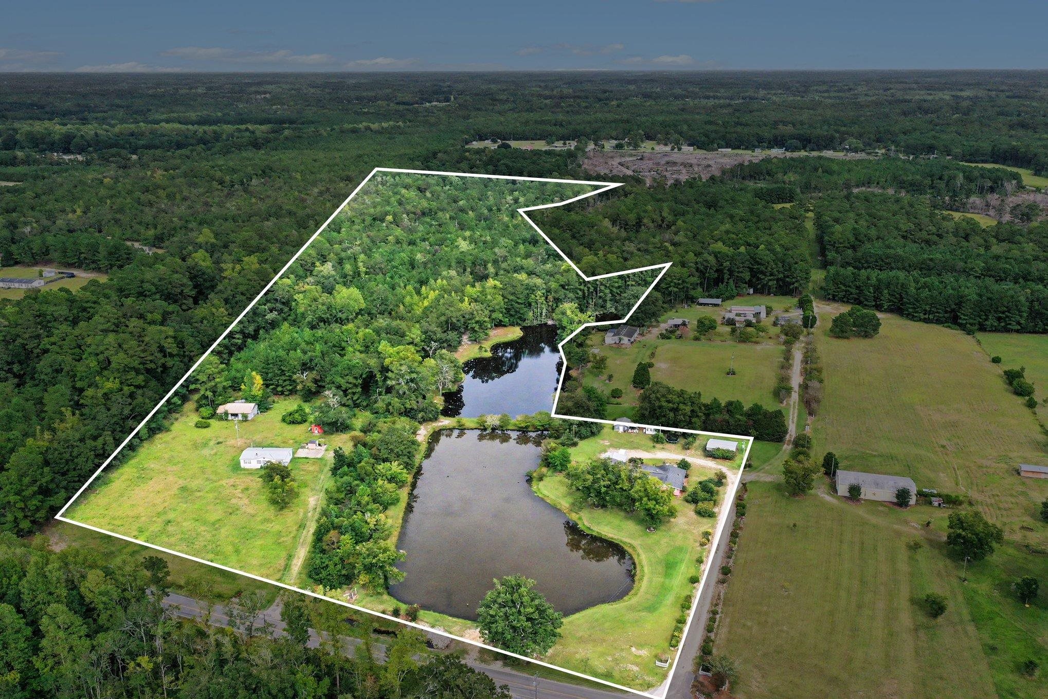 Photo 3 of Single family home for sale at 150 Roberts Ln, Loris, SC 29569 | MLS# 2623419 | Listing updated on 2026-10-08