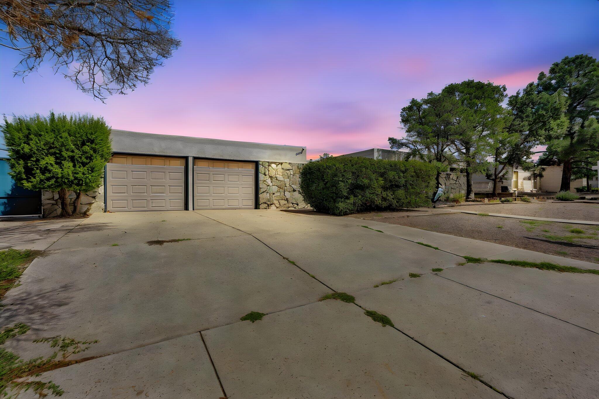 Photo 1 of Single family home for sale at 8901 Osuna Rd Ne, Albuquerque, NM 87111 | MLS# 1111366 | Listing updated on 2026-10-14