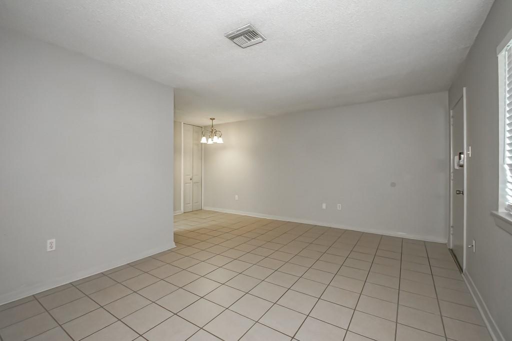 Listing Photo 5 - Condo for sale in building located at 6901 Veterans Memorial Blvd, Metairie, LA 70003 - Unit #7
