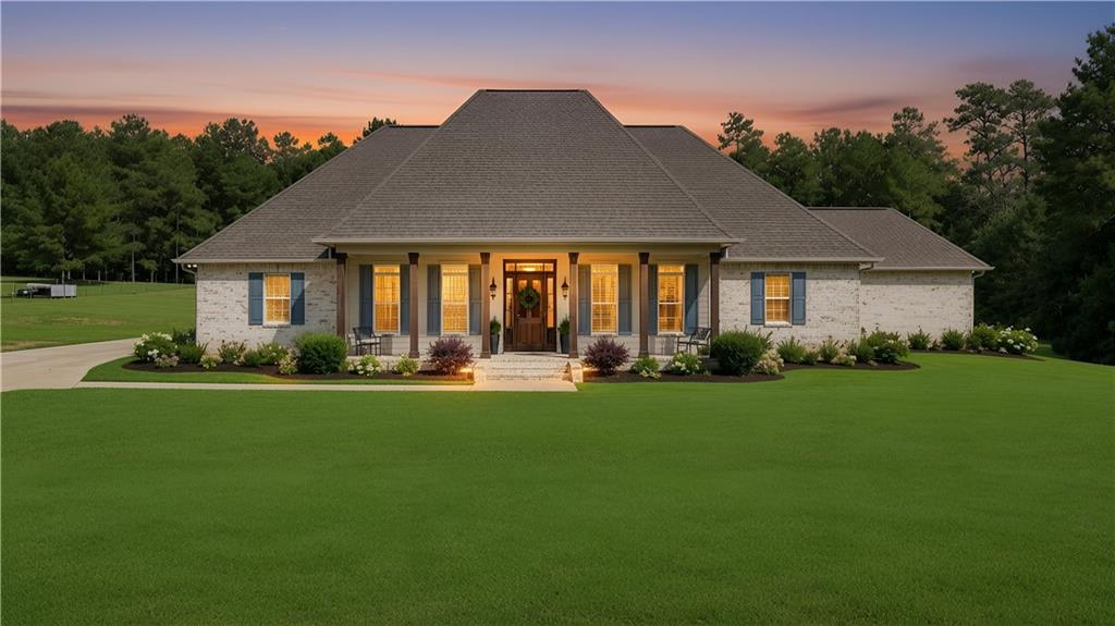 Single family home for sale at 85200 Lee Rd, Covington, LA 70435 | MLS# 2578071