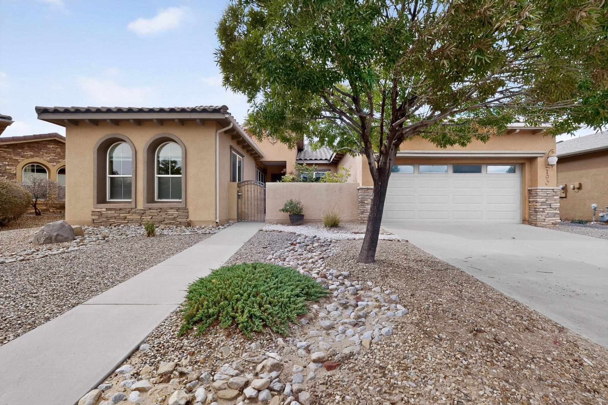 Photo 3 of Single family home for sale at 190 Zuni River Cir Sw, Los Lunas, NM 87031 | MLS# 1111434 | Listing updated on 2026-10-01