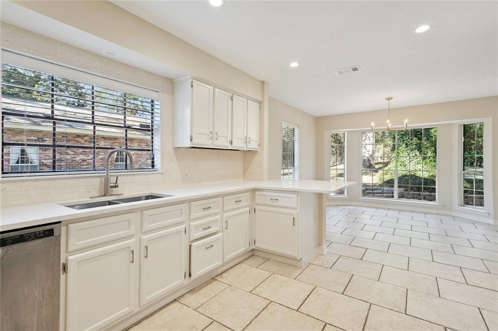 Photo 2 of Single family home for sale at 157 Kimberly Dr, Mandeville, LA 70448 | MLS# 2578777 | Listing updated on 2026-09-25