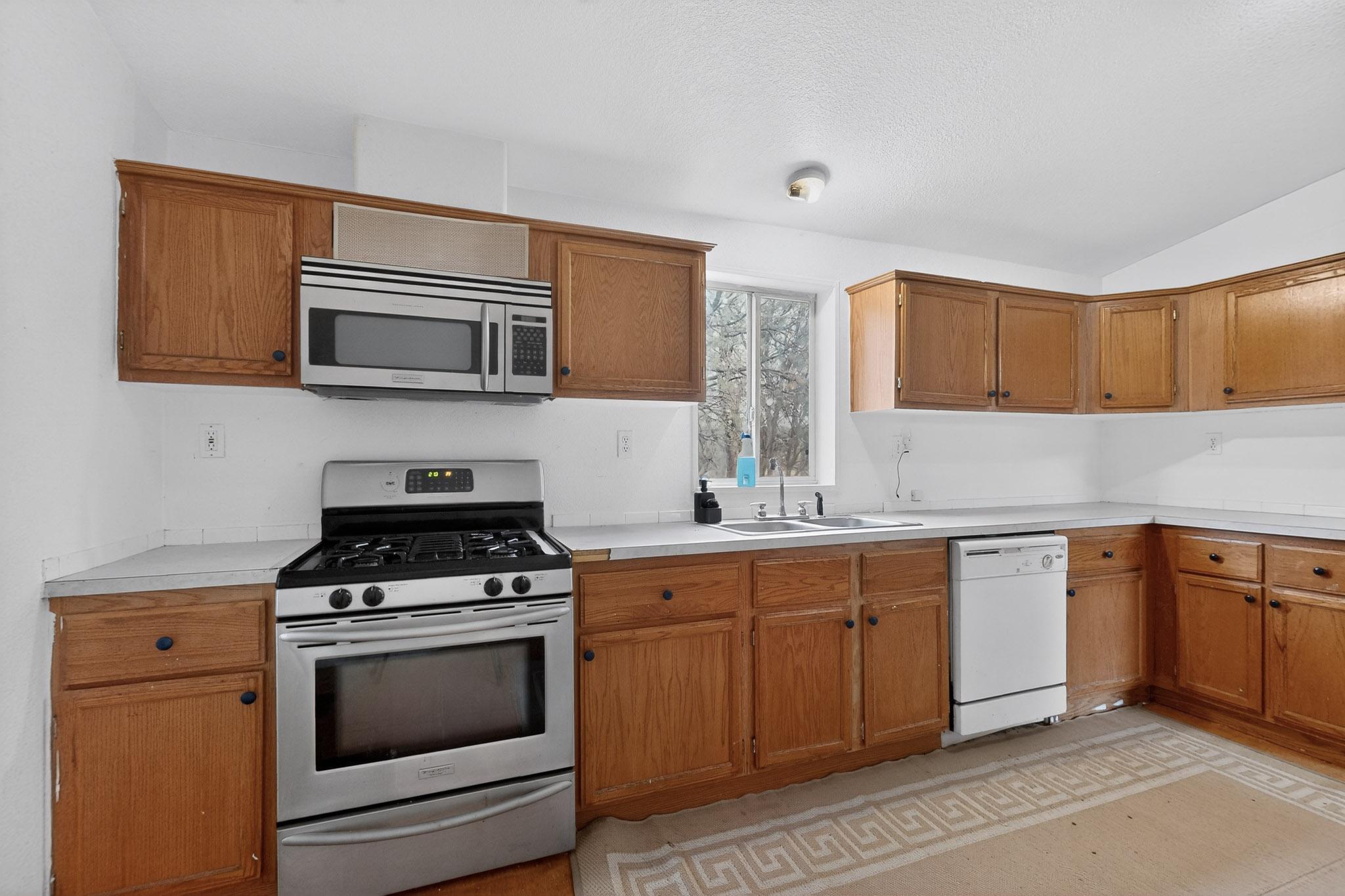 Photo 3 of Manufactured home for sale at 82 Jesse James Rd, Edgewood, NM 87015 | MLS# 1111506 | Listing updated on 2026-09-25