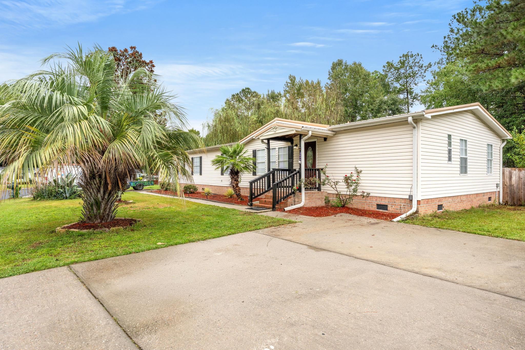 Photo 2 of Sale Pending at 1894 Athens Dr, Conway, SC 29526 | MLS# 2623692 | Listing updated on 2026-10-14