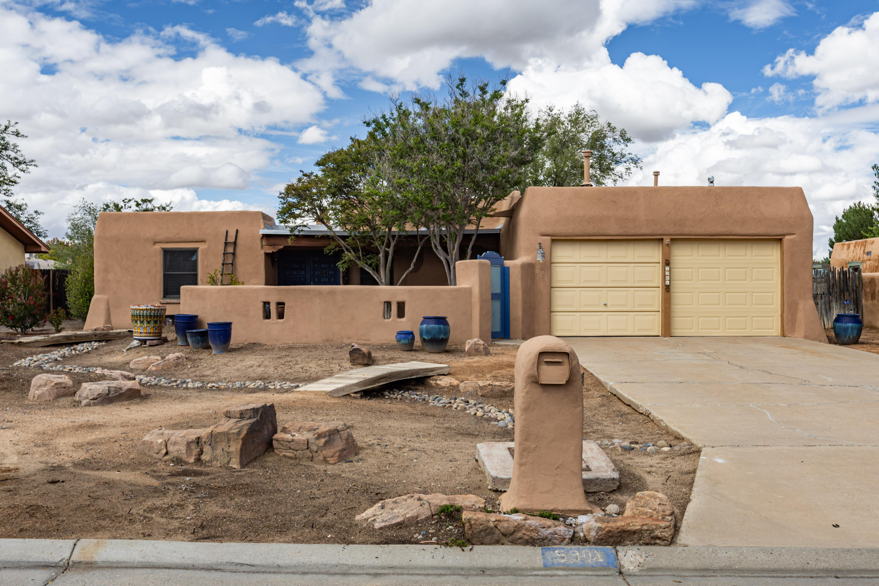 Photo 1 of Sale Pending at 5901 Flor Del Rey Nw, Albuquerque, NM 87120 | MLS# 1111514 | Listing updated on 2026-10-07