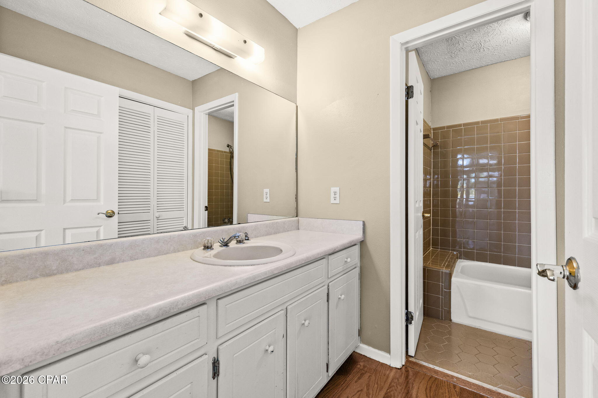 7202 S Lagoon Drive, Panama City, FL 32408 thumbnail, photo 35 of 61