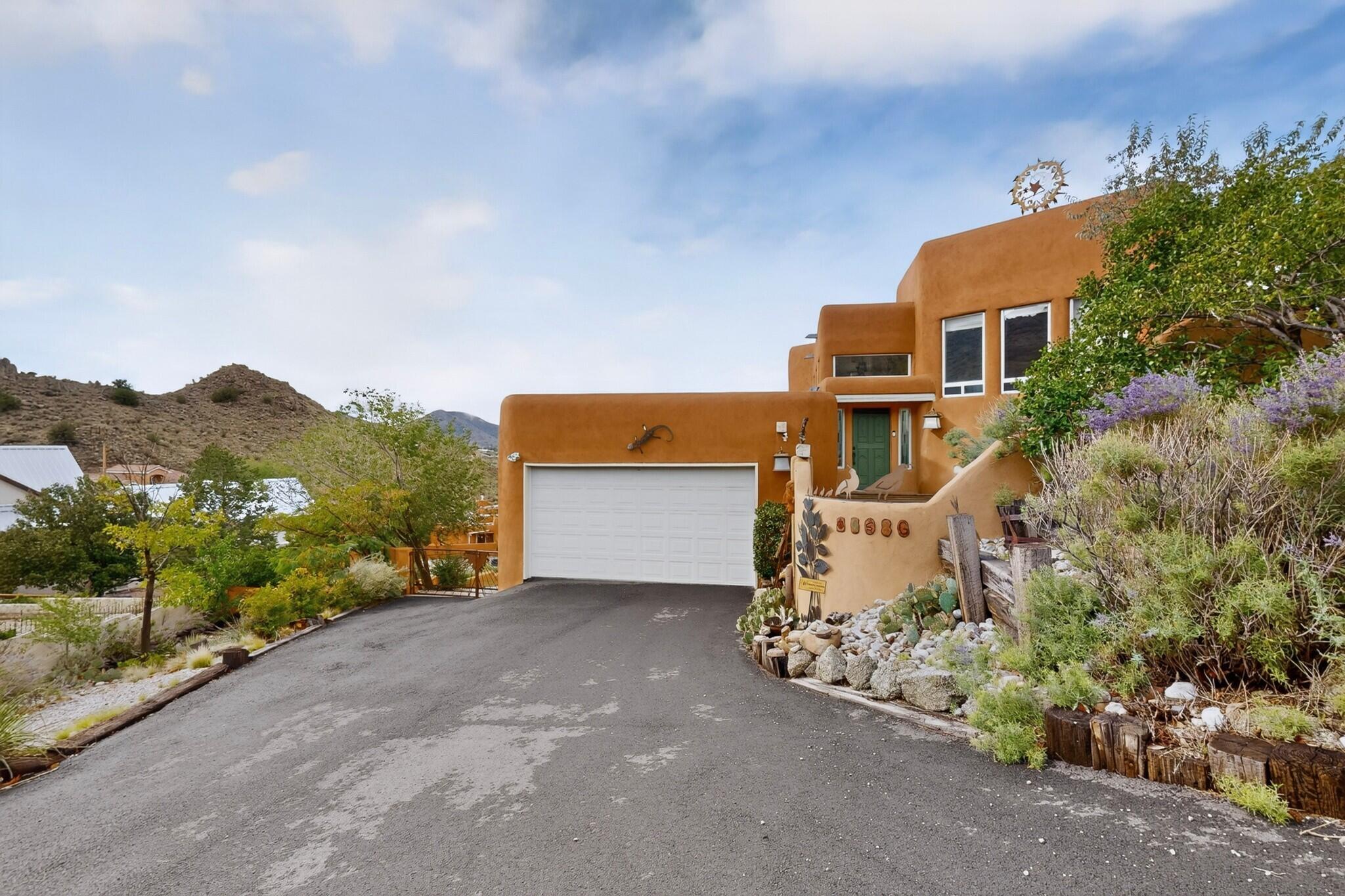 Photo 1 of Sale Pending at 14516 Sierra Ct Ne, Albuquerque, NM 87123 | MLS# 1111553 | Listing updated on 2026-10-05
