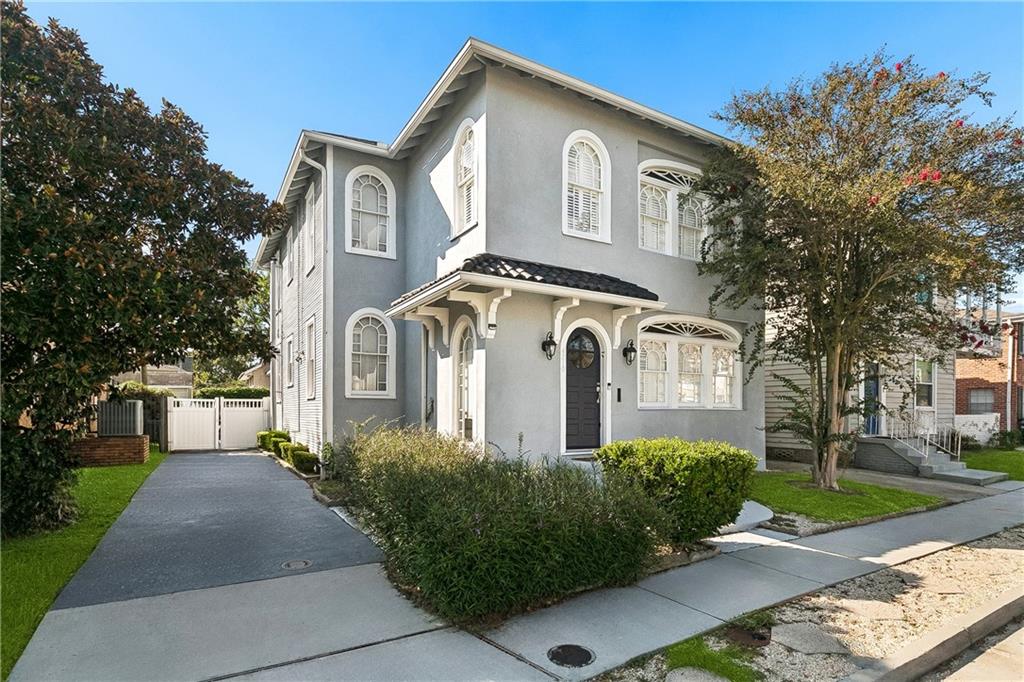 Photo 1 of Single family home for sale at 4210 Vincennes Pl, New Orleans, LA 70125 | MLS# 2578923 | Listing updated on 2026-10-08