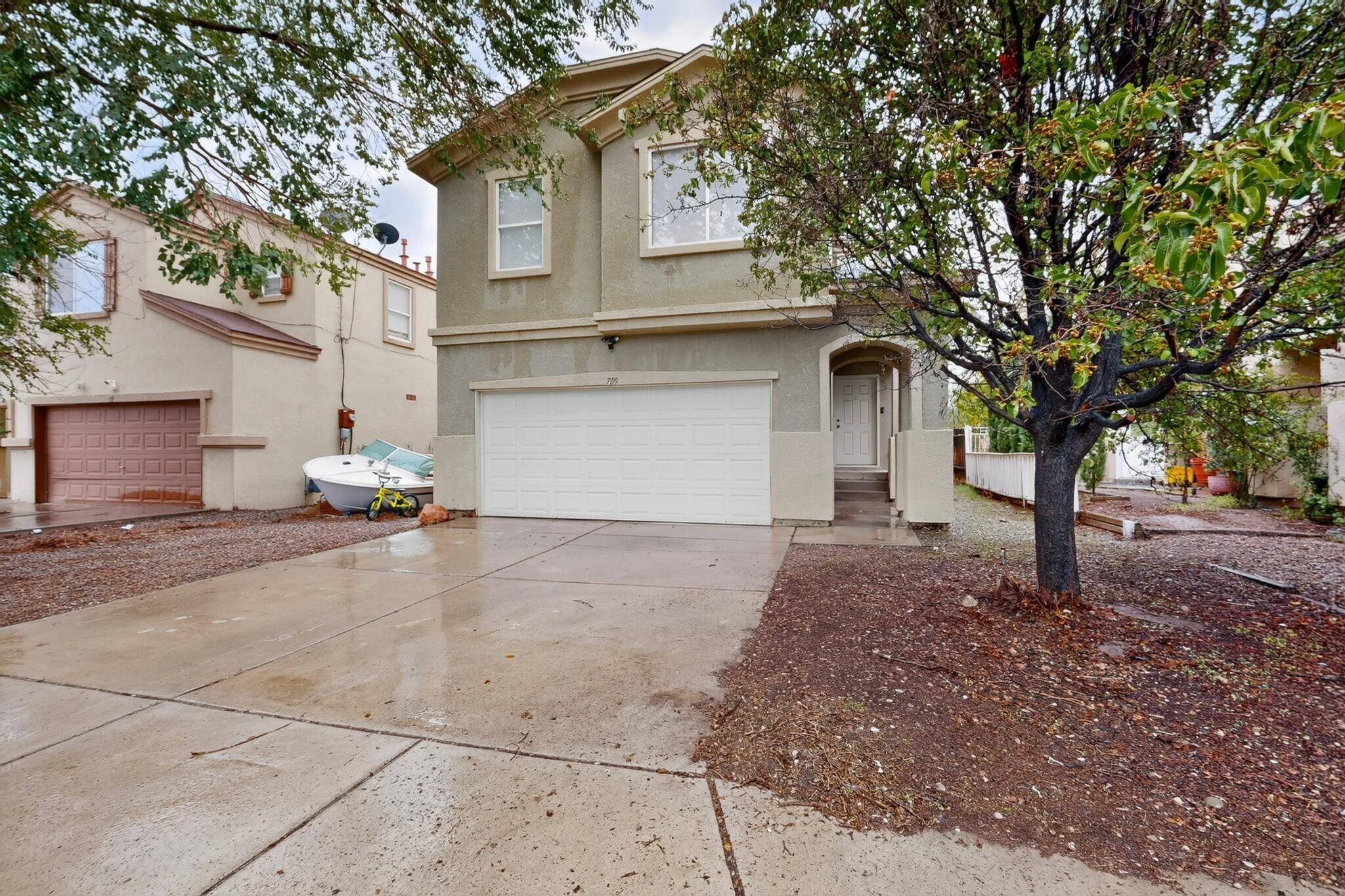 Photo 3 of Sale Pending at 709 Los Viejos Dr Sw, Albuquerque, NM 87105 | MLS# 1111582 | Listing updated on 2026-09-29