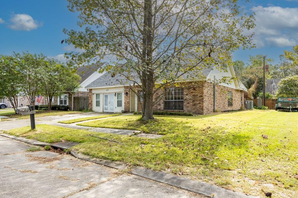 Photo 3 of Single family home for sale at 117 Rex Dr, River Ridge, LA 70123 | MLS# 2578657 | Listing updated on 2026-10-02