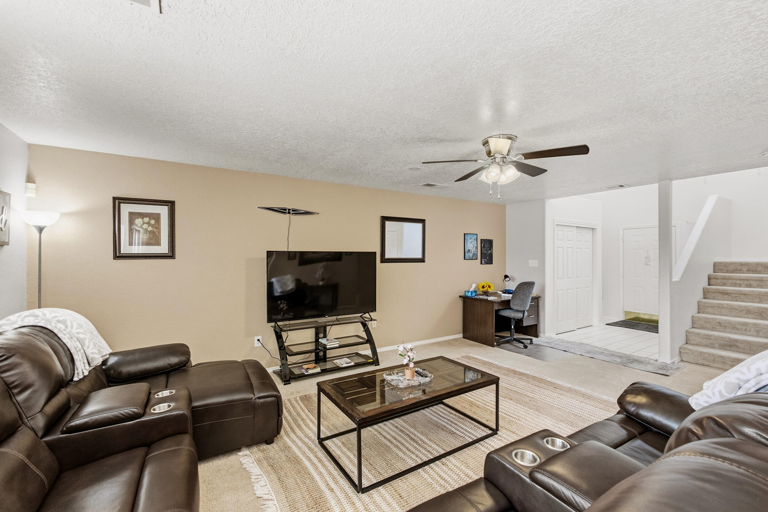 Photo 4 of Sale Pending at 11256 Campo Del Sol Ave NE, Albuquerque, NM 87123 | MLS# 1111601 | Listing updated on 2026-10-01