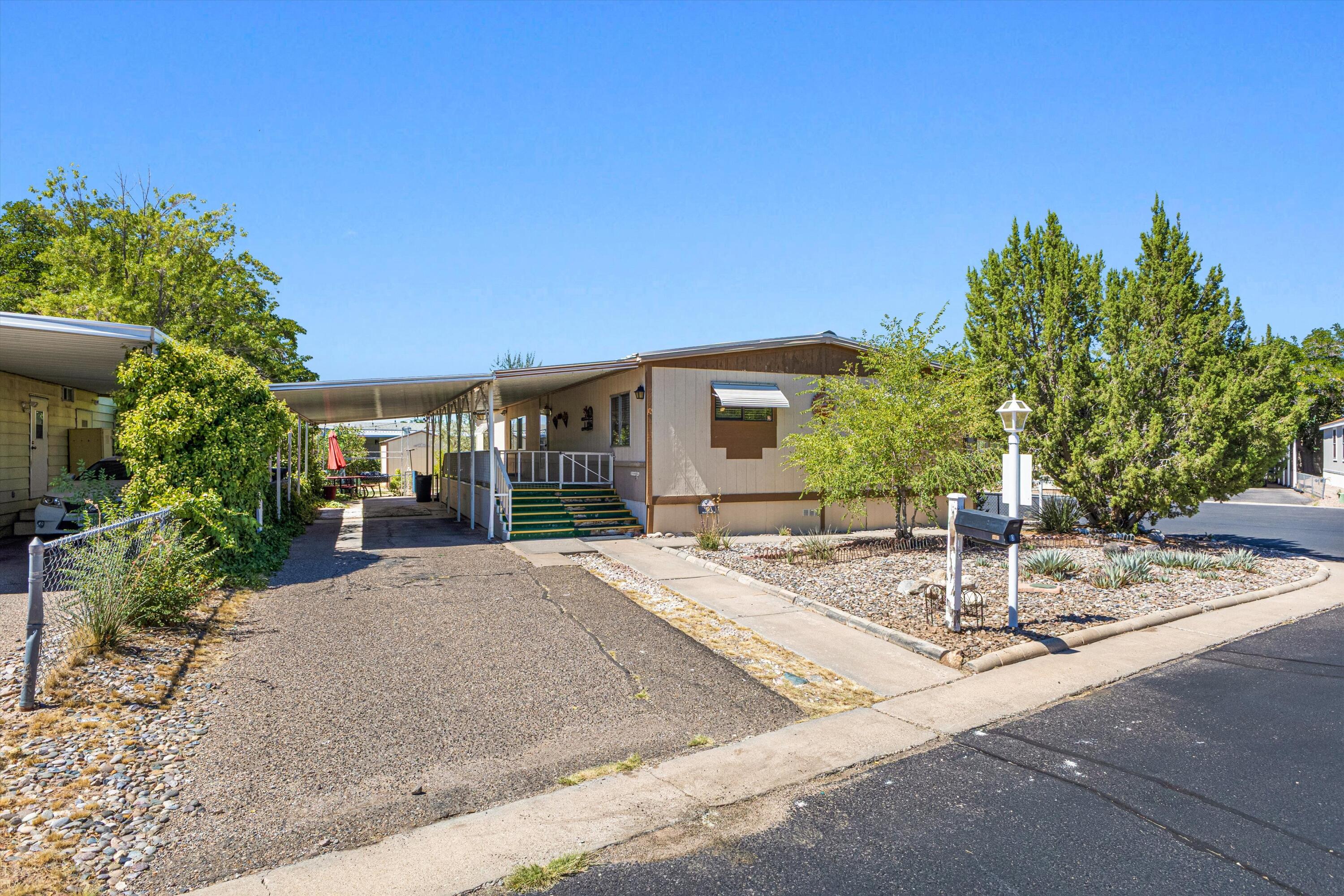 Photo 2 of Manufactured home for sale at 901 Beaver Trl Se, Albuquerque, NM 87123 | MLS# 1111621 | Listing updated on 2026-09-28