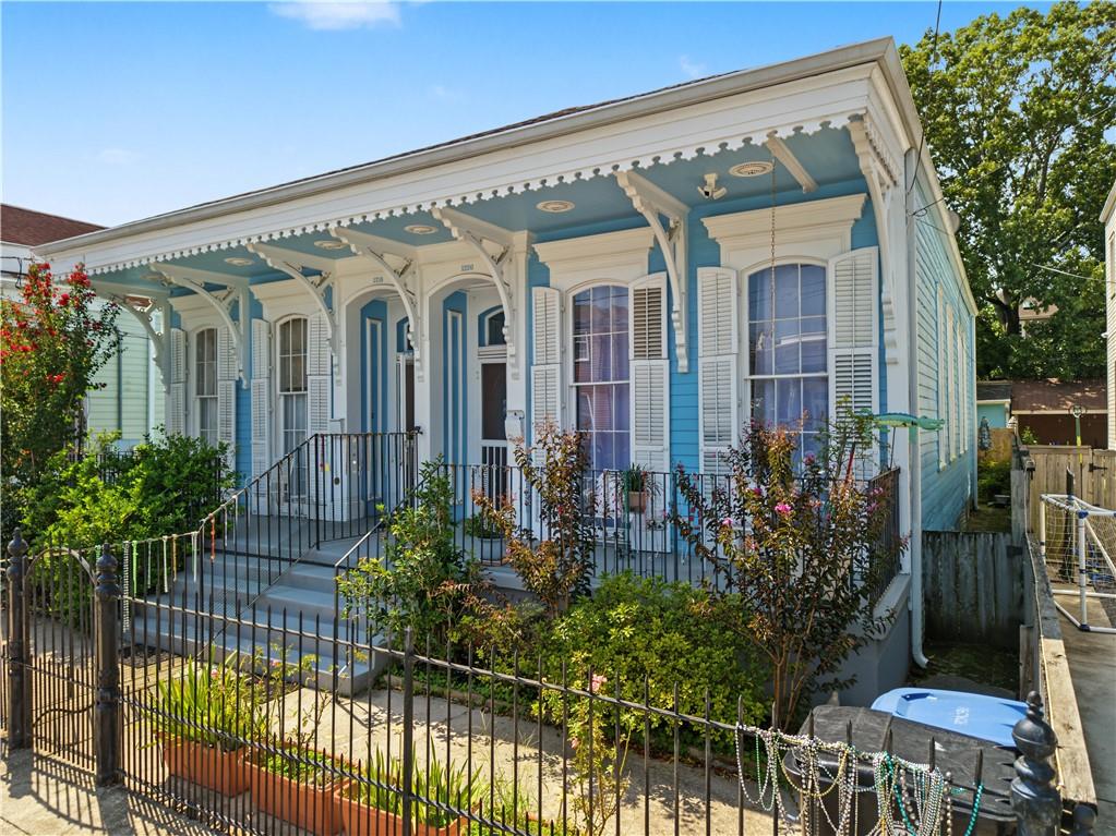 Condo for sale at 1220 Harmony St #1220, New Orleans, LA 70115 | MLS# 2578843