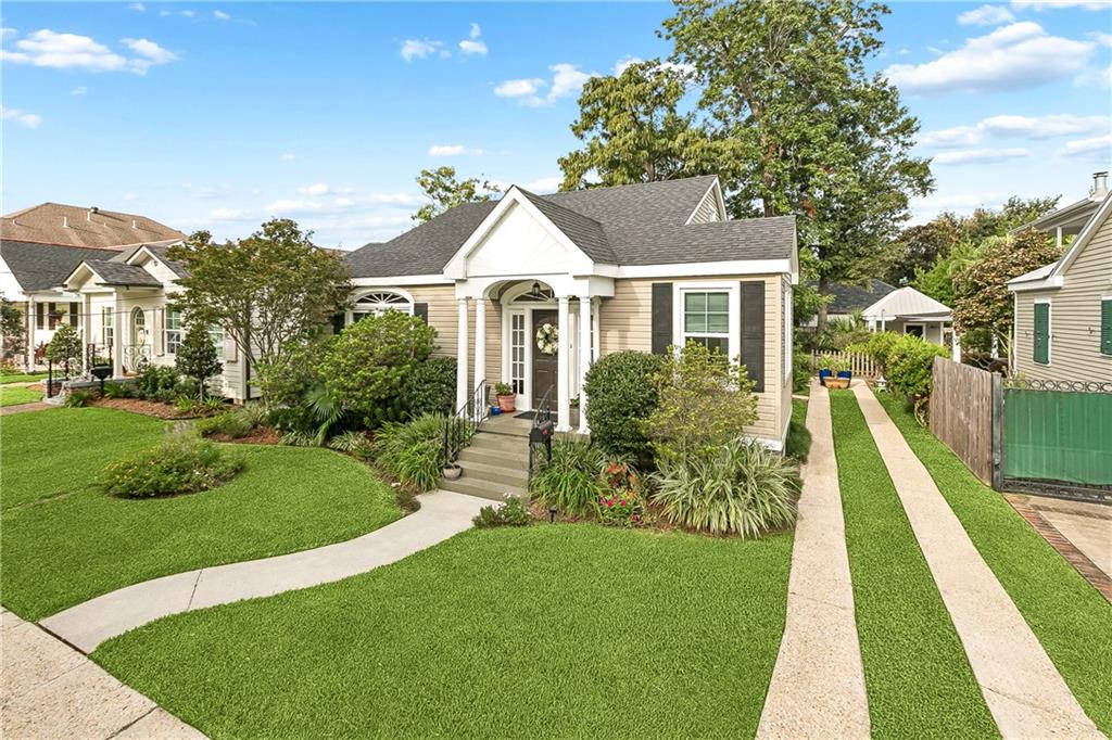 Photo 2 of Single family home for sale at 218 Metairie Hts Ave, Metairie, LA 70001 | MLS# 2579016 | Listing updated on 2026-10-01