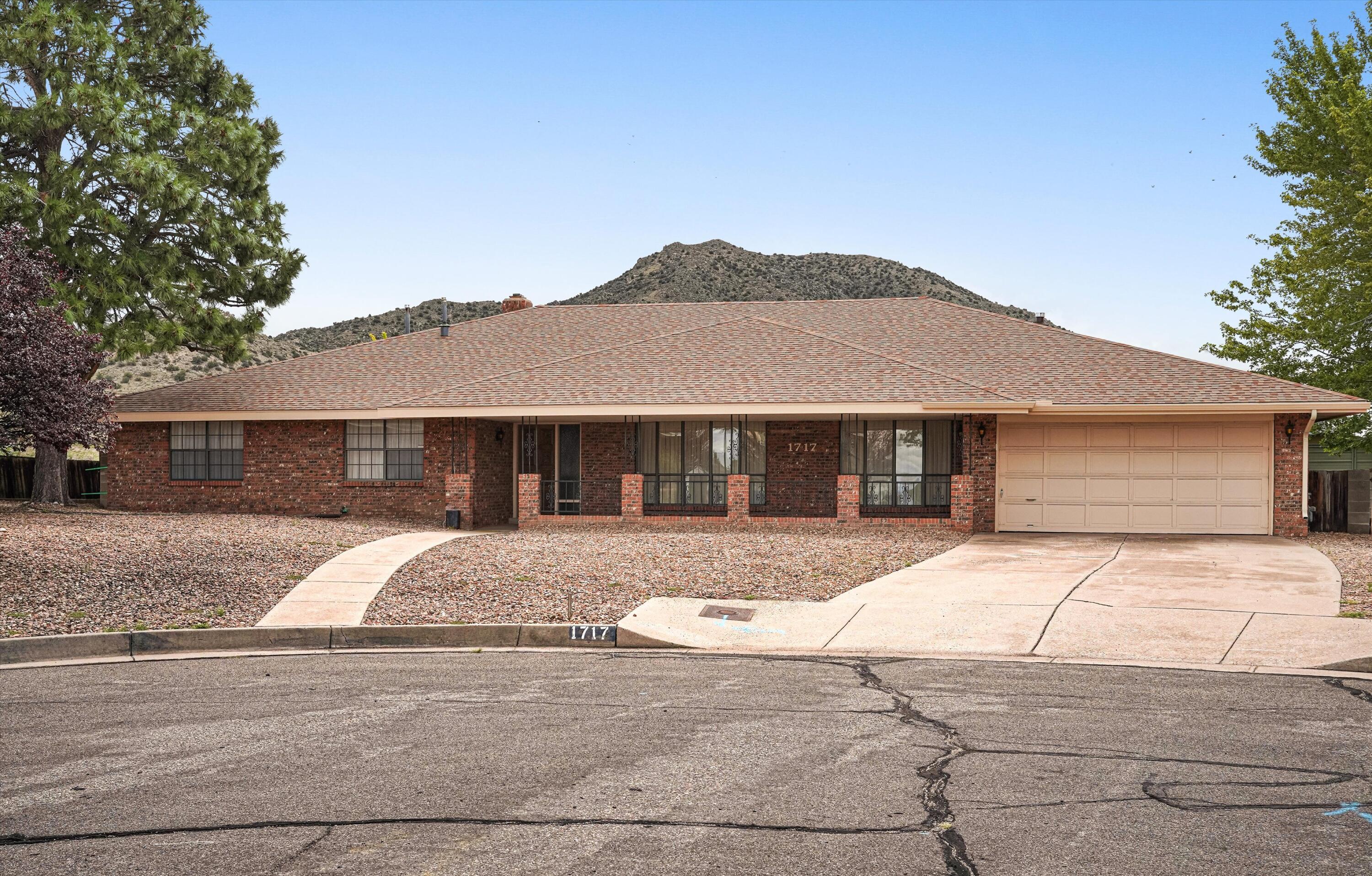 Photo 1 of Single family home for sale at 1717 Catron Ct Se, Albuquerque, NM 87123 | MLS# 1111649 | Listing updated on 2026-09-28