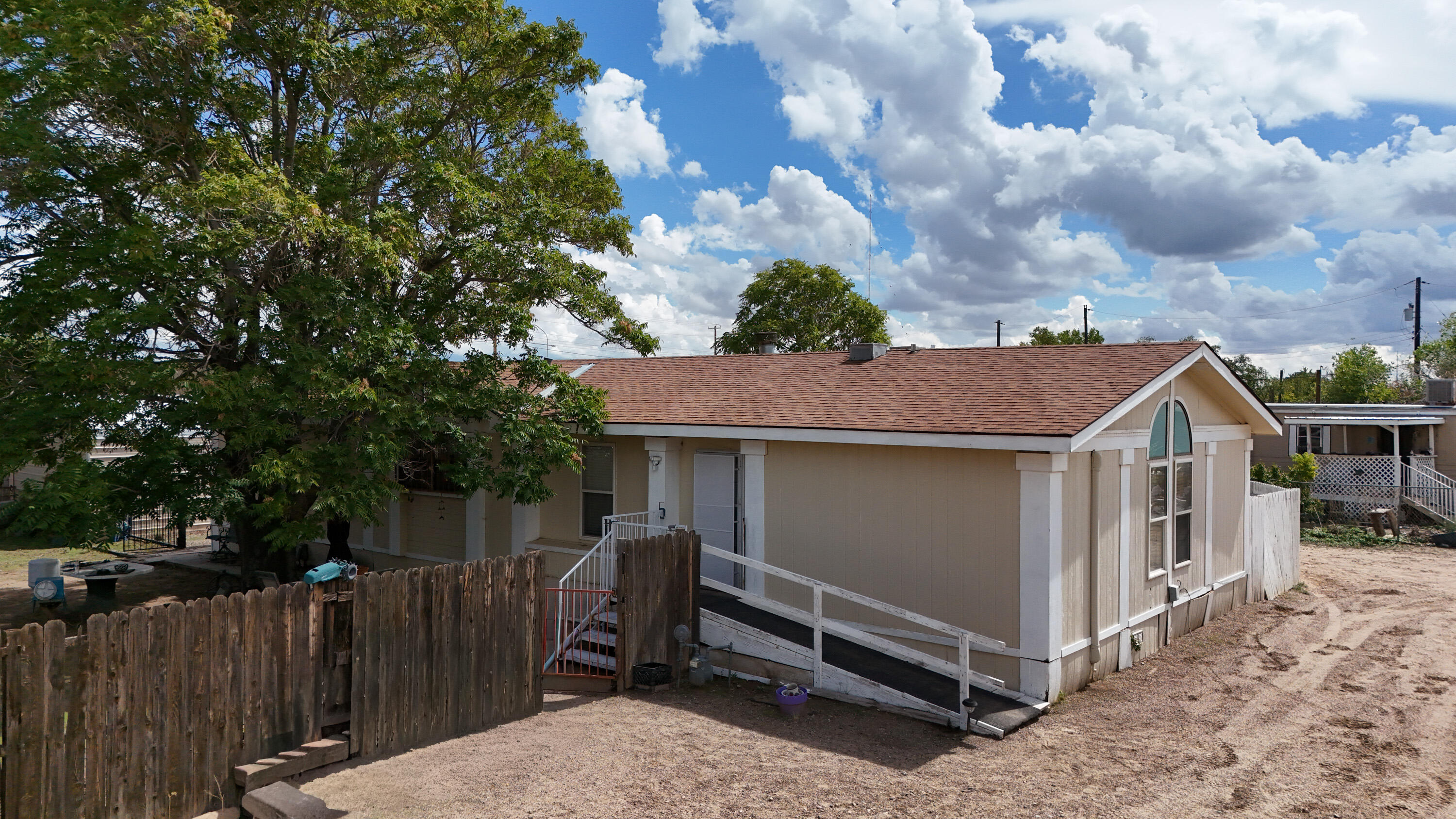 Photo 2 of Manufactured home for sale at 2912 Gun Clb Rd Sw, Albuquerque, NM 87121 | MLS# 1111657 | Listing updated on 2026-09-29