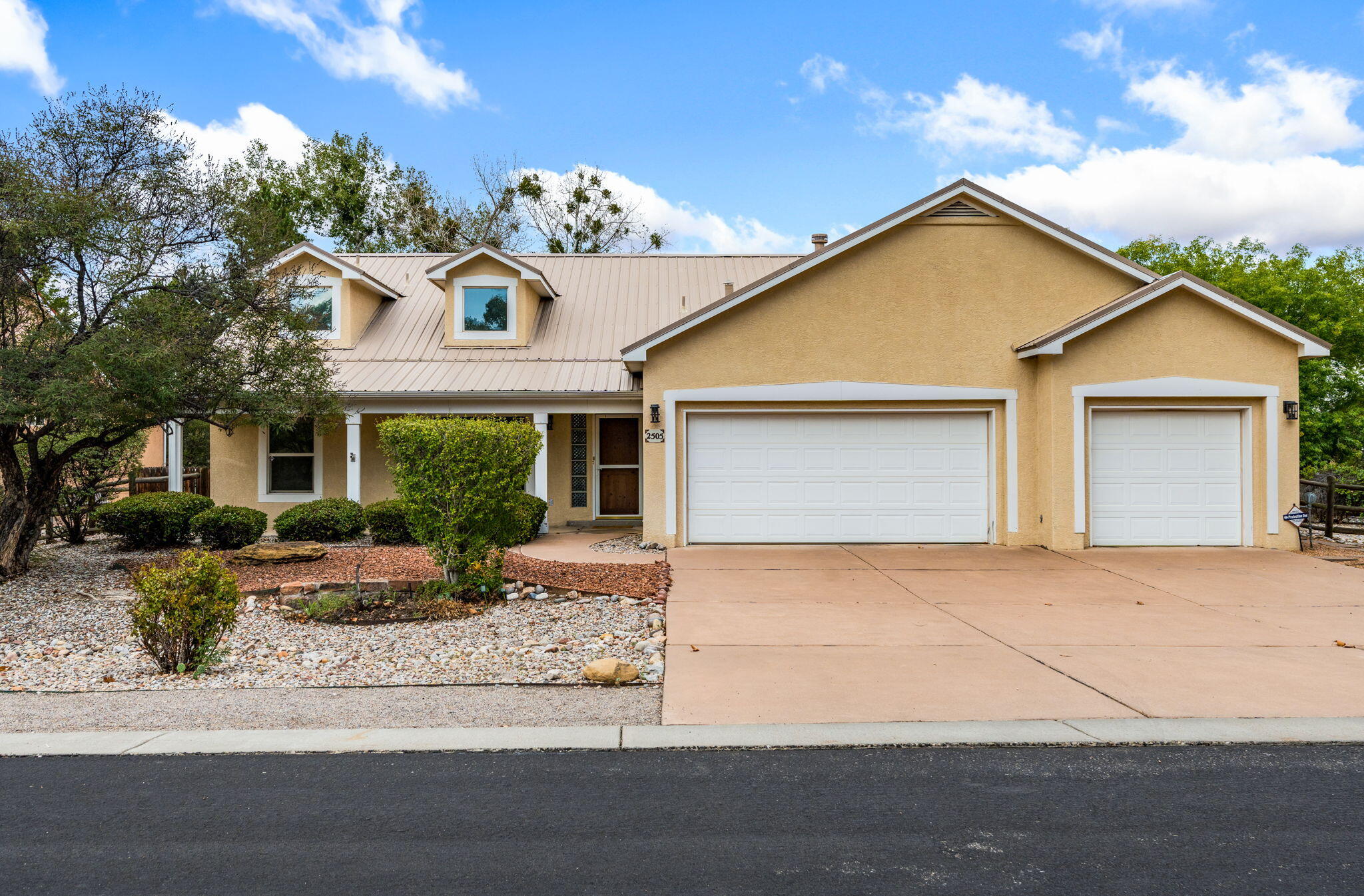 Photo 2 of Single family home for sale at 2505 Rio Orilla Ln Nw, Albuquerque, NM 87120 | MLS# 1111678 | Listing updated on 2026-10-01