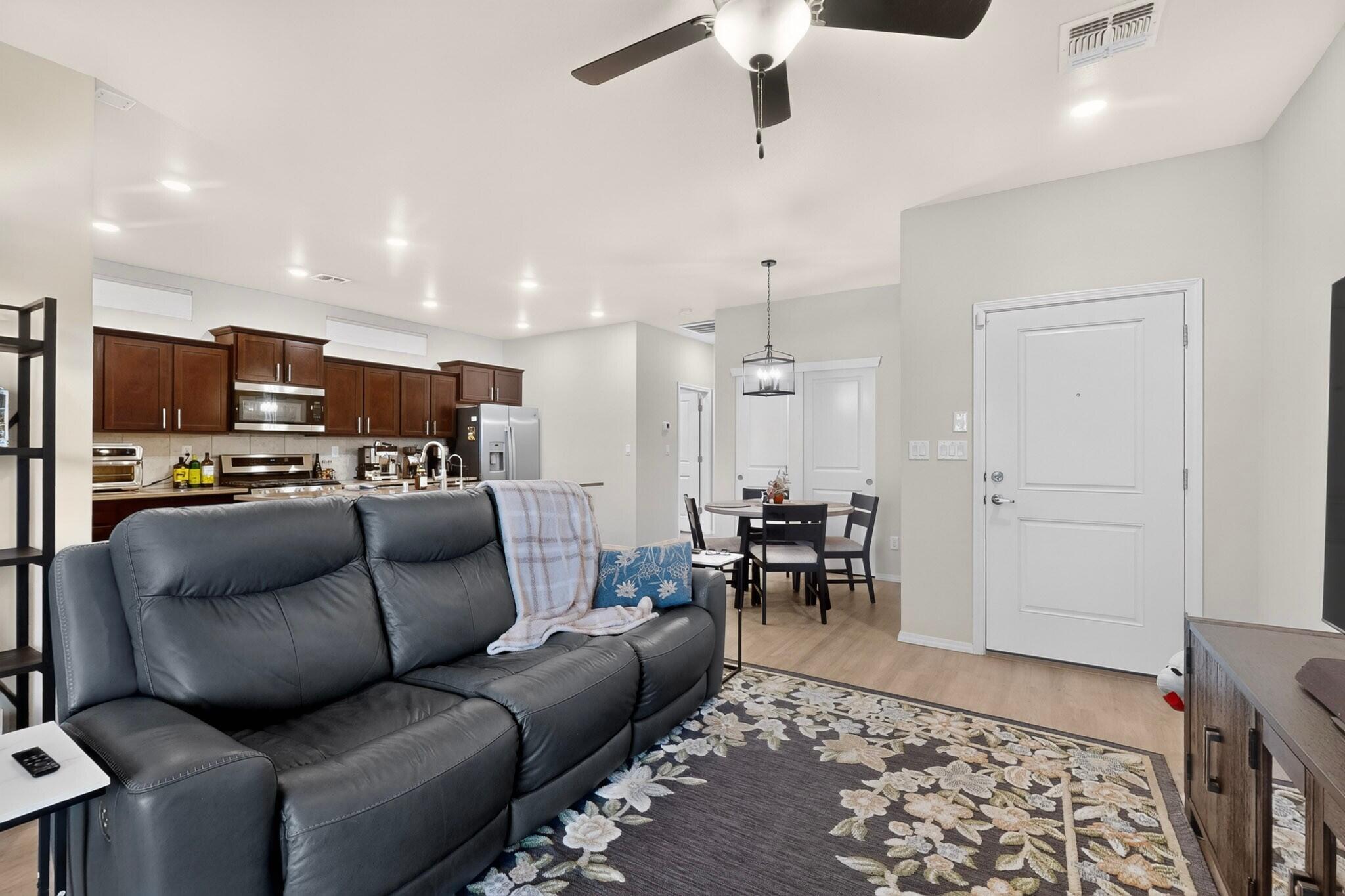 Photo 4 of Single family home for sale at 1318 Tierra Verde Loop NW, Los Lunas, NM 87031 | MLS# 1111685 | Listing updated on 2026-09-29