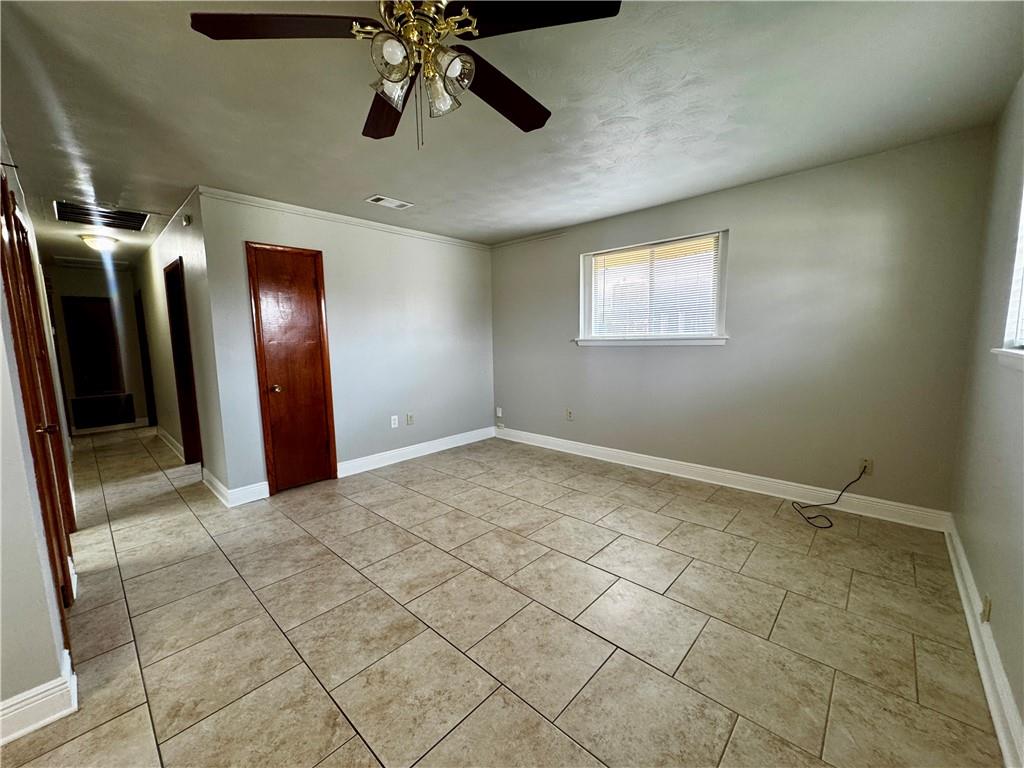 Photo 3 of Single family home for sale at 1337 Maplewood Dr, Harvey, LA 70058 | MLS# 2579320 | Listing updated on 2026-09-29