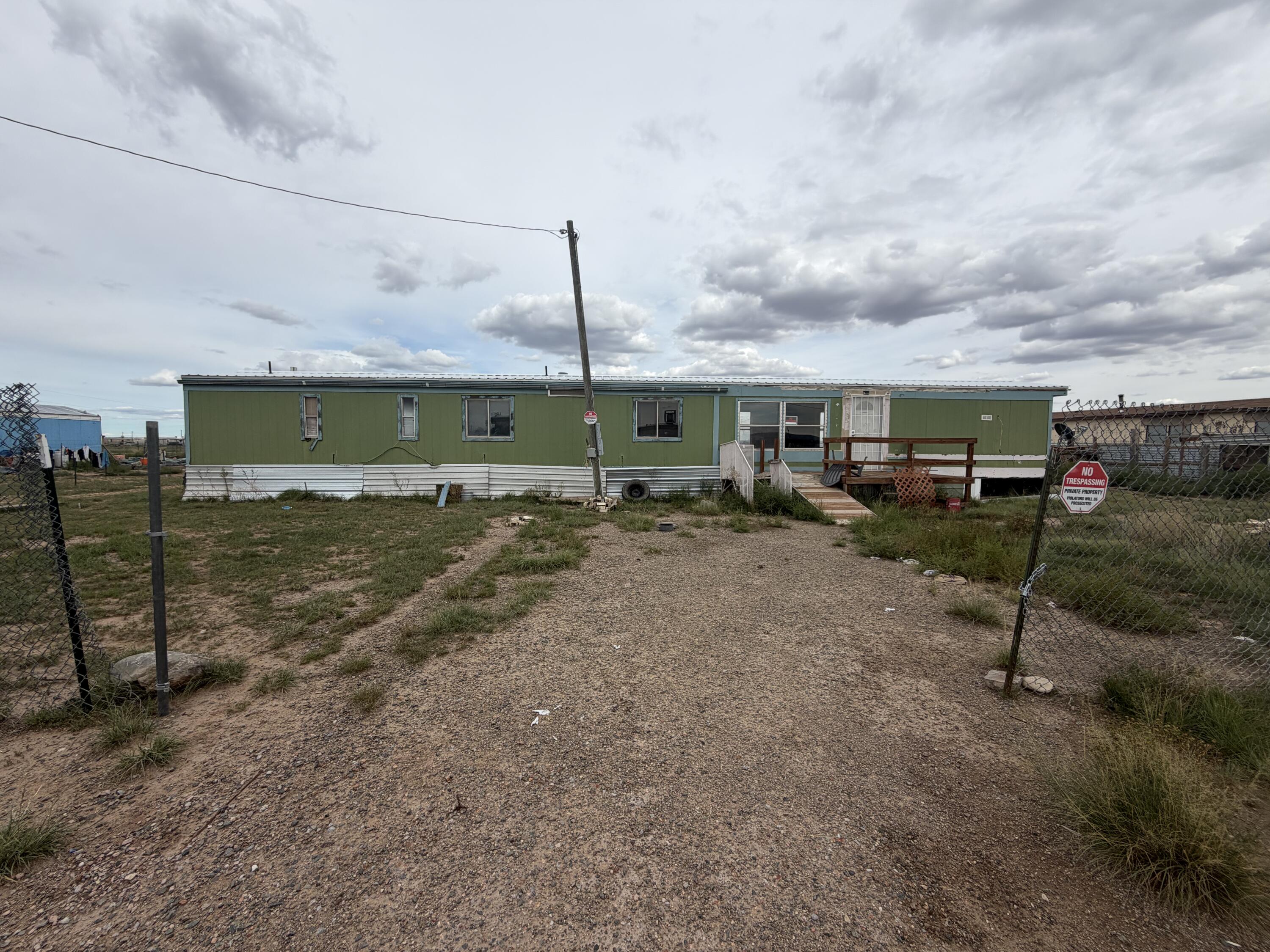 Photo 1 of Sale Pending at 4 Kansas Ct, Moriarty, NM 87035 | MLS# 1111696 | Listing updated on 2026-10-22