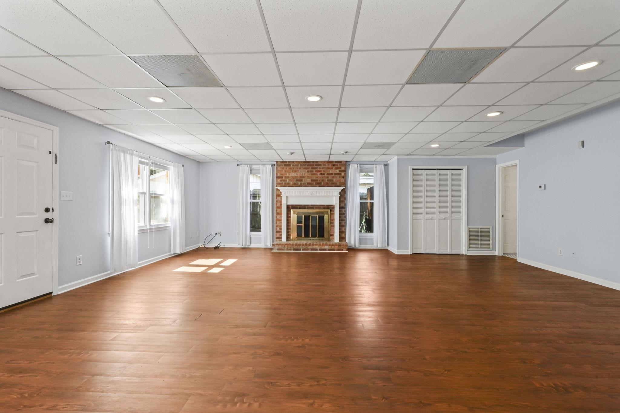 5518 Springs Ave.